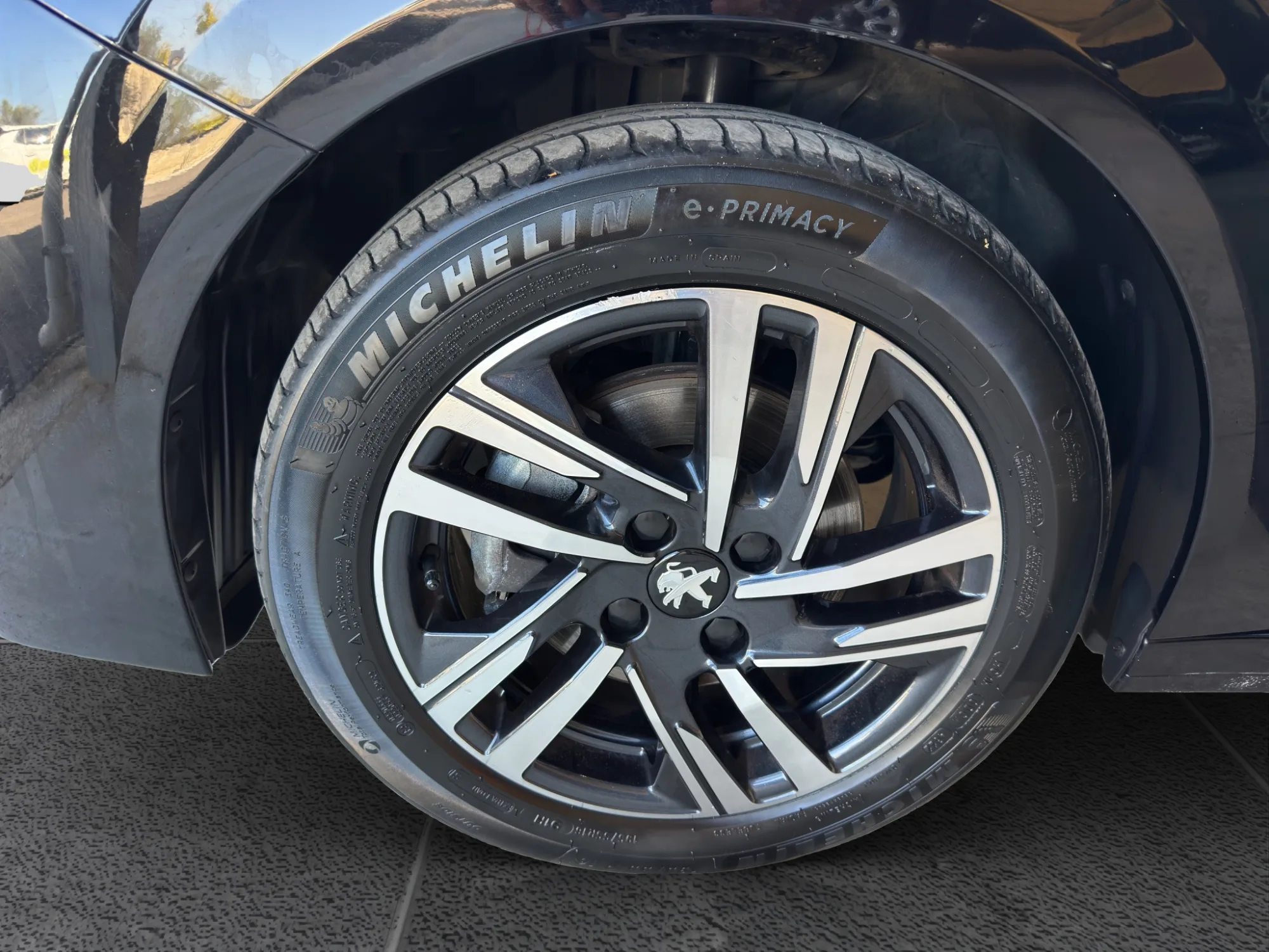 Peugeot 208 Peugeot 208 1.2 100 Cv. EAT8 Allure Pack 2023 — foto 21 di 22