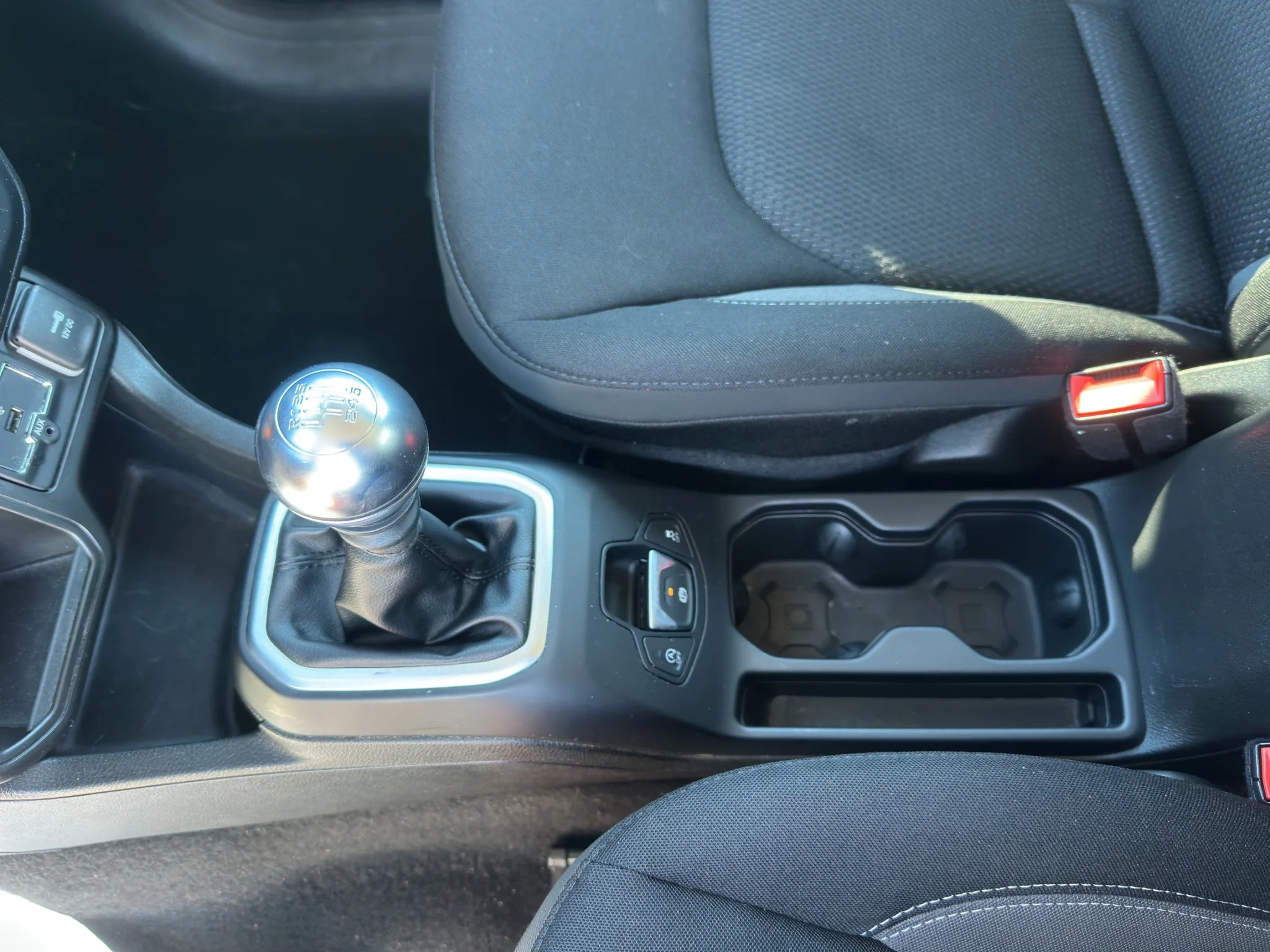 Jeep Renegade 1.6 MJT LIMITED 2023 — foto 16 di 21