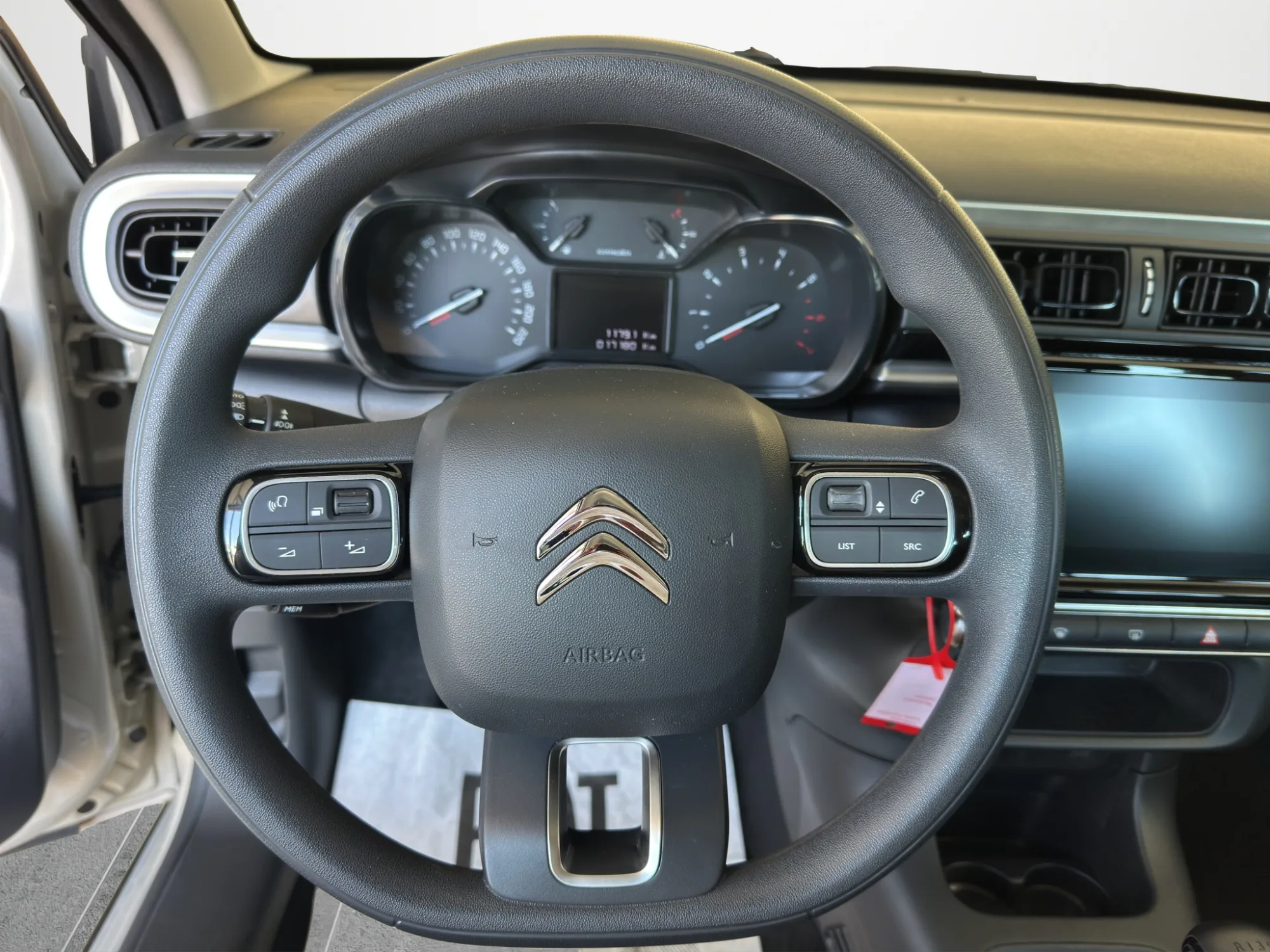 Citroën C3 1.5 BlueHDI 100 Cv. Plus 2024 — foto 10 di 20