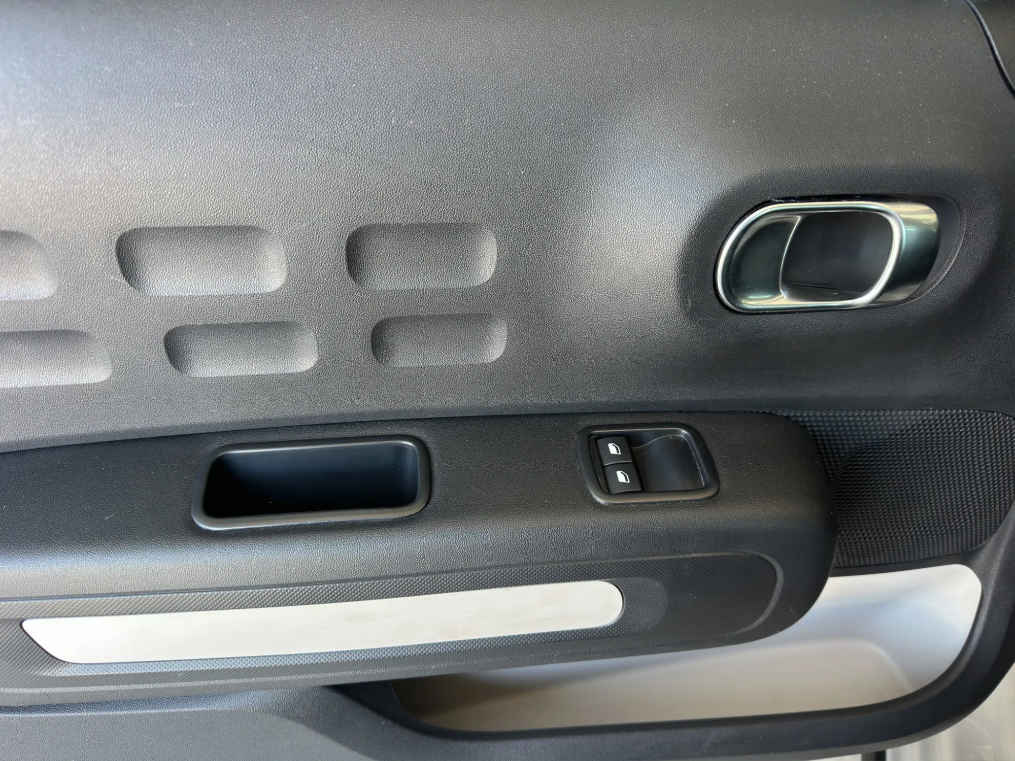 Citroën C3 1.5 BlueHDI 100 Cv. Plus 2024 — foto 12 di 20