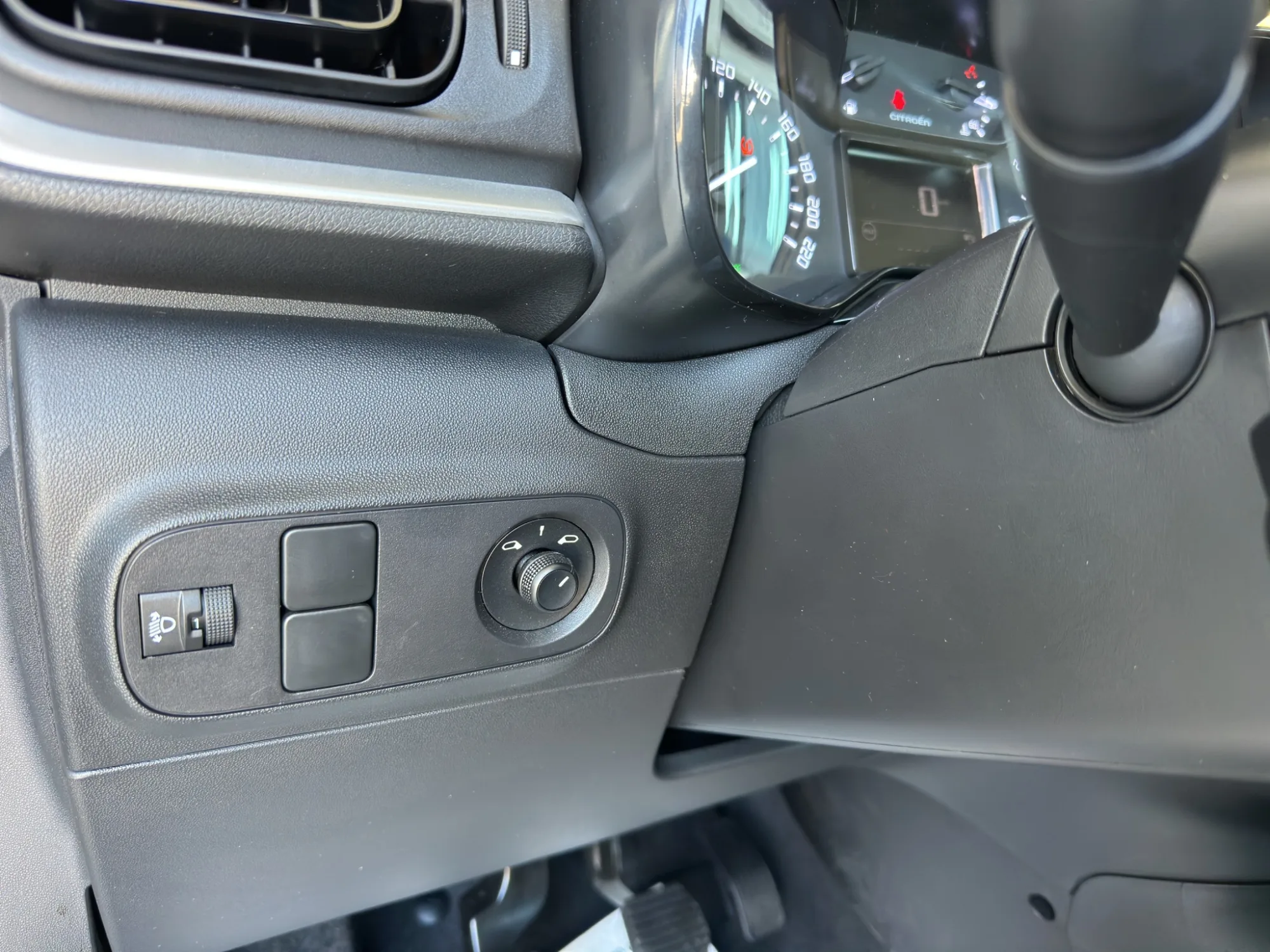 Citroën C3 1.5 BlueHDI 100 Cv. Plus 2024 — foto 18 di 20
