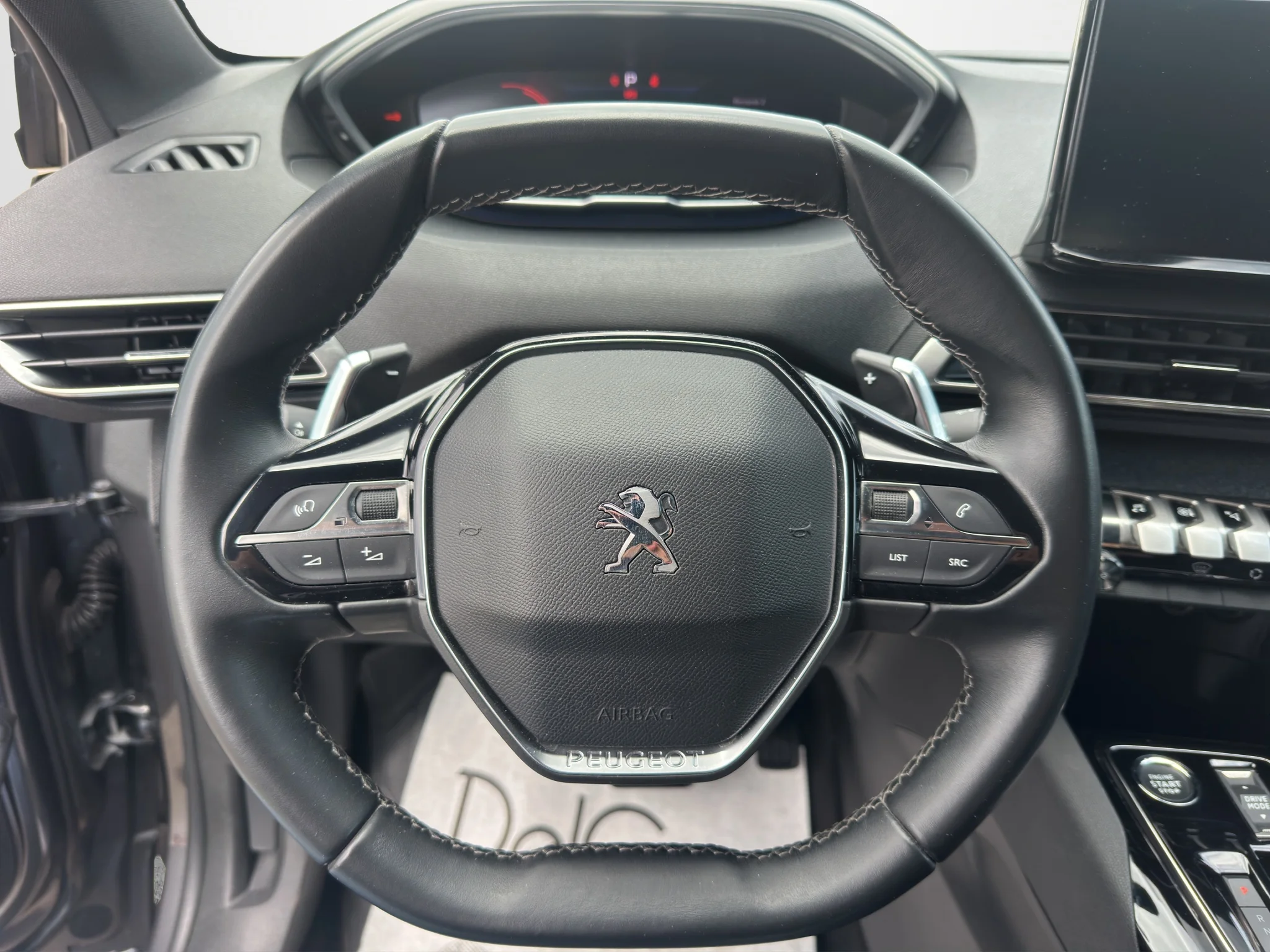 Peugeot 5008 1.5 BLUEHDI EAT8 2023 — foto 10 di 21