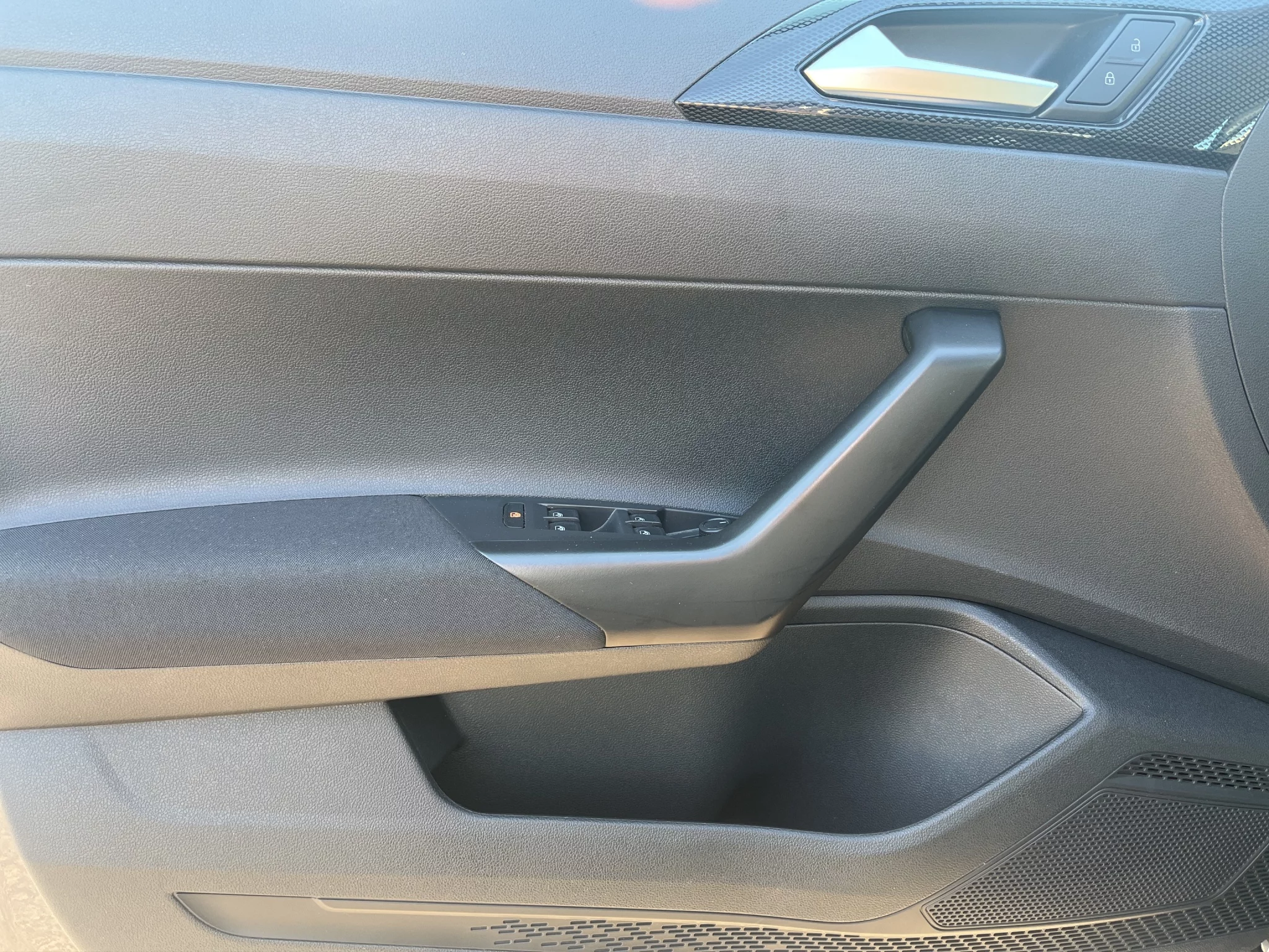 Volkswagen Taigo 1.0 TSI DSG LIFE 2022 — foto 12 di 21
