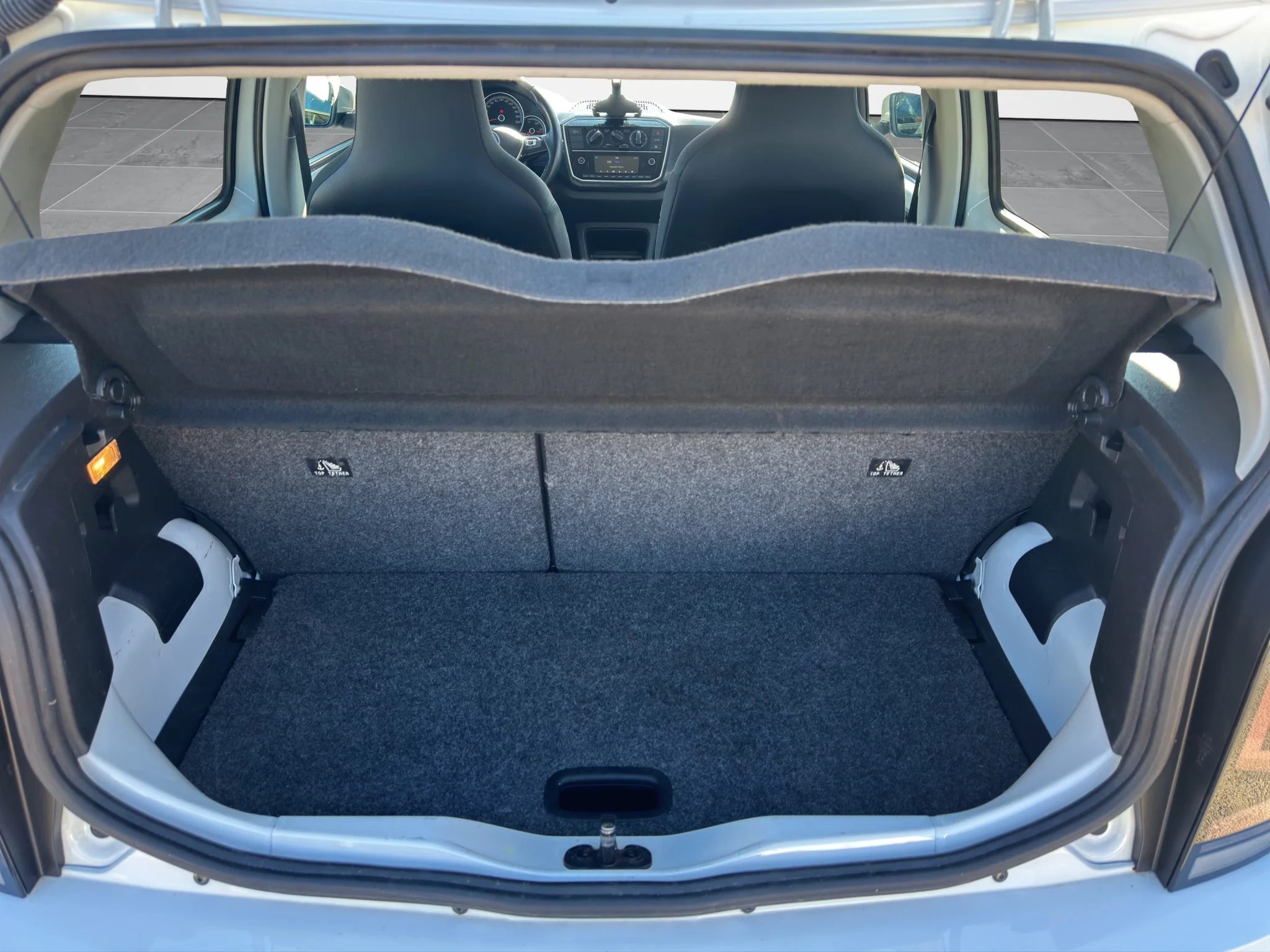 Volkswagen UP! MOVE 1.0 2022 — foto 18 di 21
