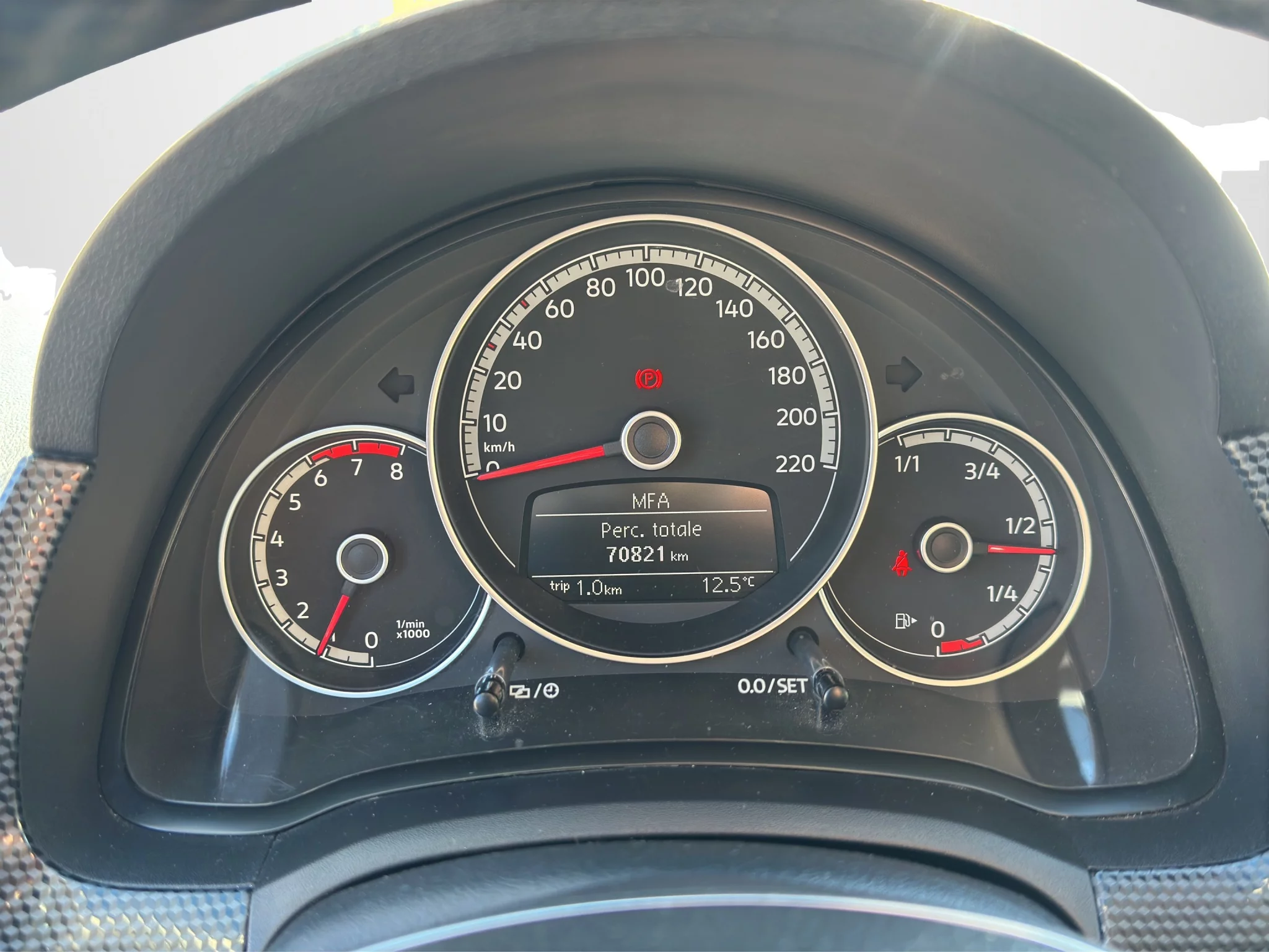 Volkswagen UP! MOVE 1.0 2022 — foto 10 di 21