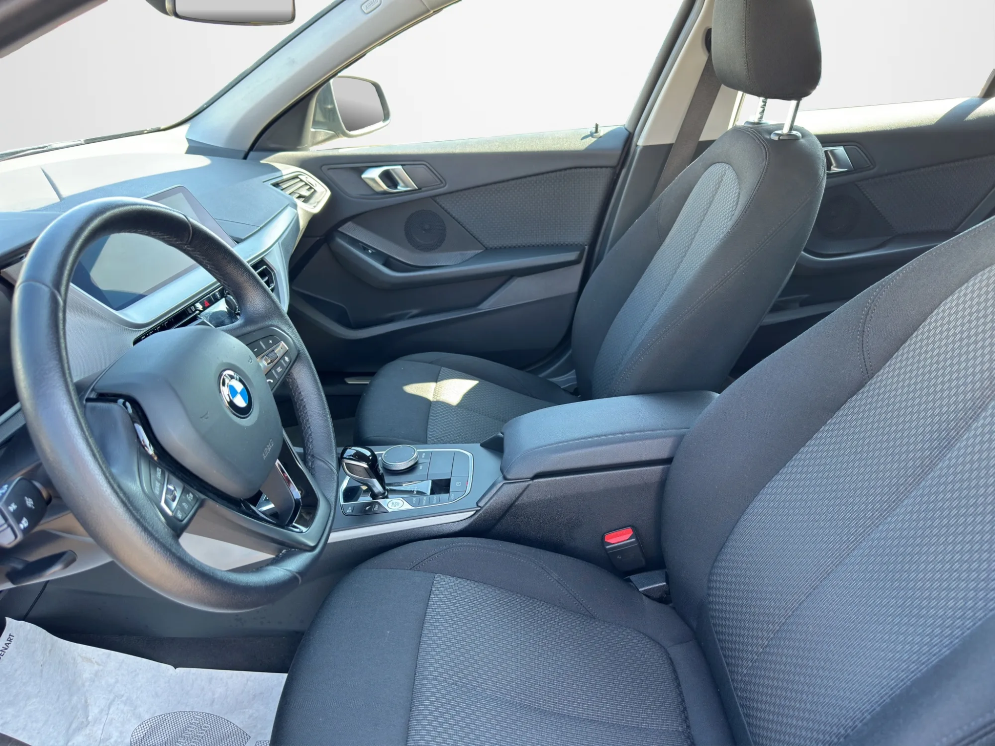 BMW Serie 1 118d 2.0 150 Cv. Business Advantage 2023 — foto 9 di 19