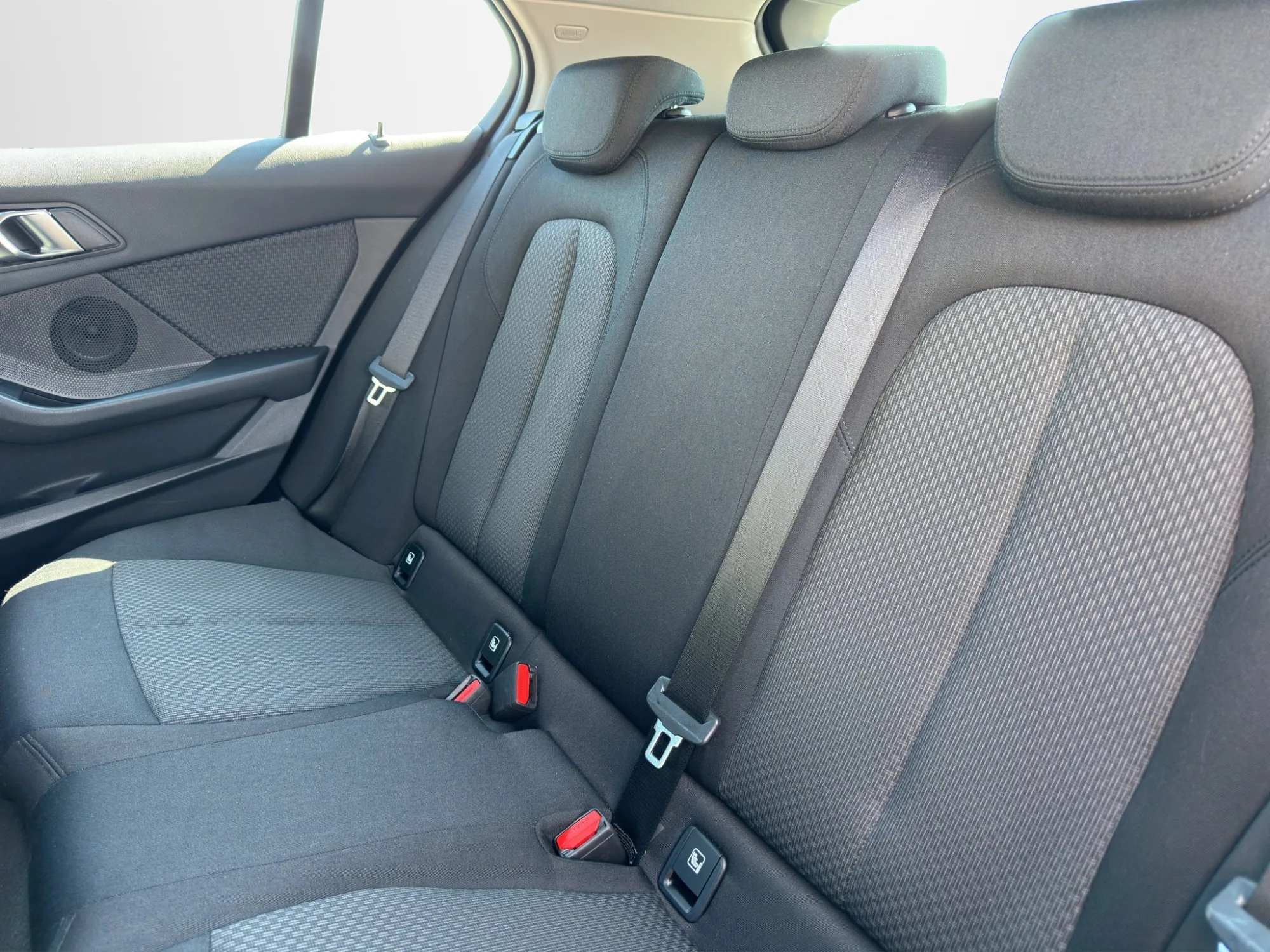 BMW Serie 1 118d 2.0 150 Cv. Business Advantage 2023 — foto 13 di 19