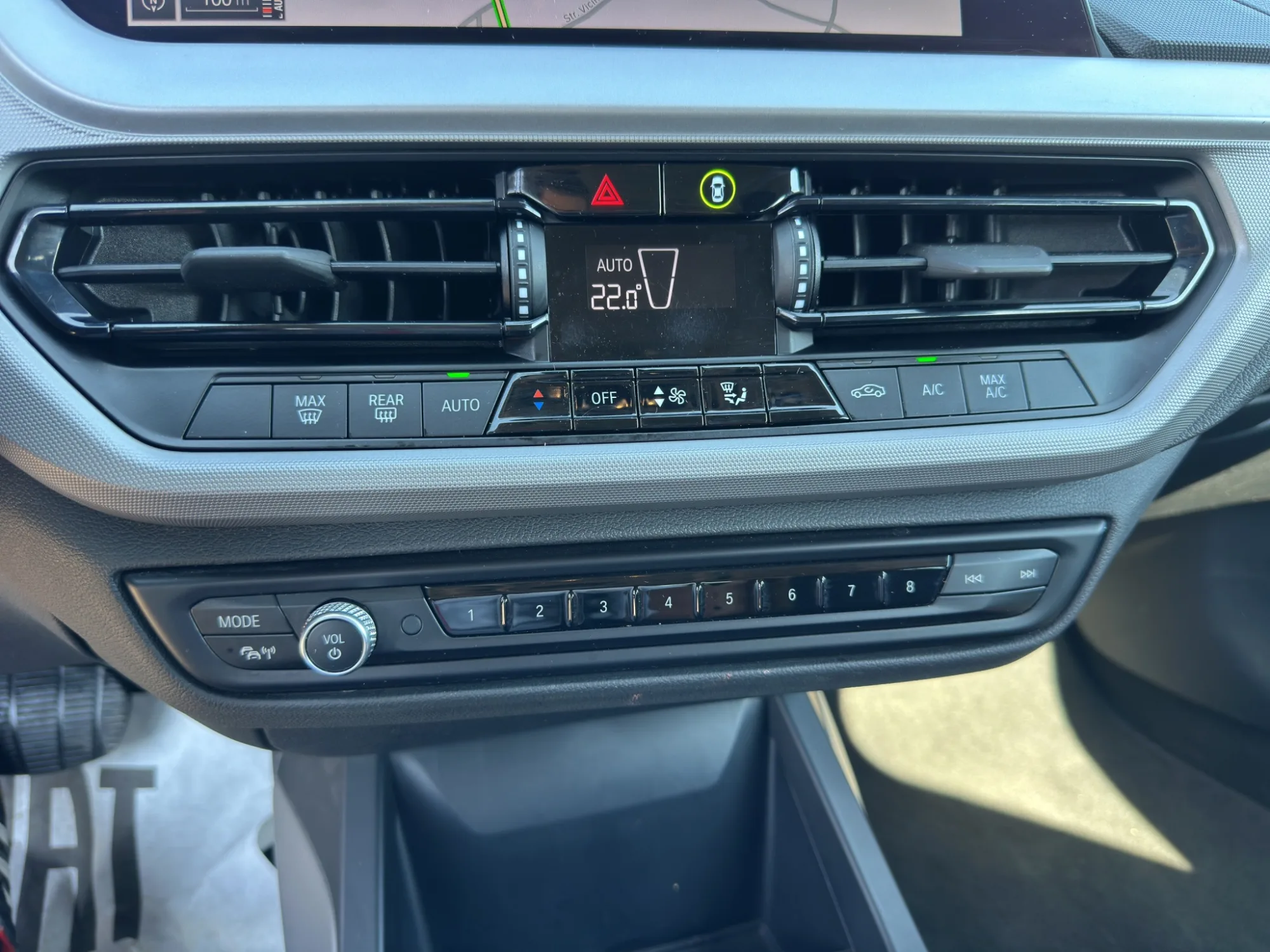 BMW Serie 1 118d 2.0 150 Cv. Business Advantage 2023 — foto 16 di 19