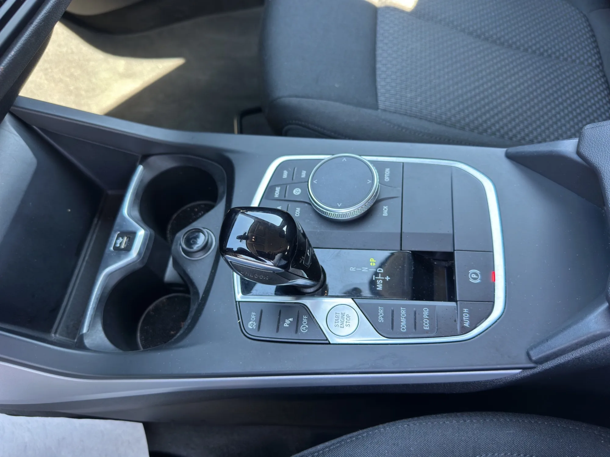 BMW Serie 1 118d 2.0 150 Cv. Business Advantage 2023 — foto 17 di 19