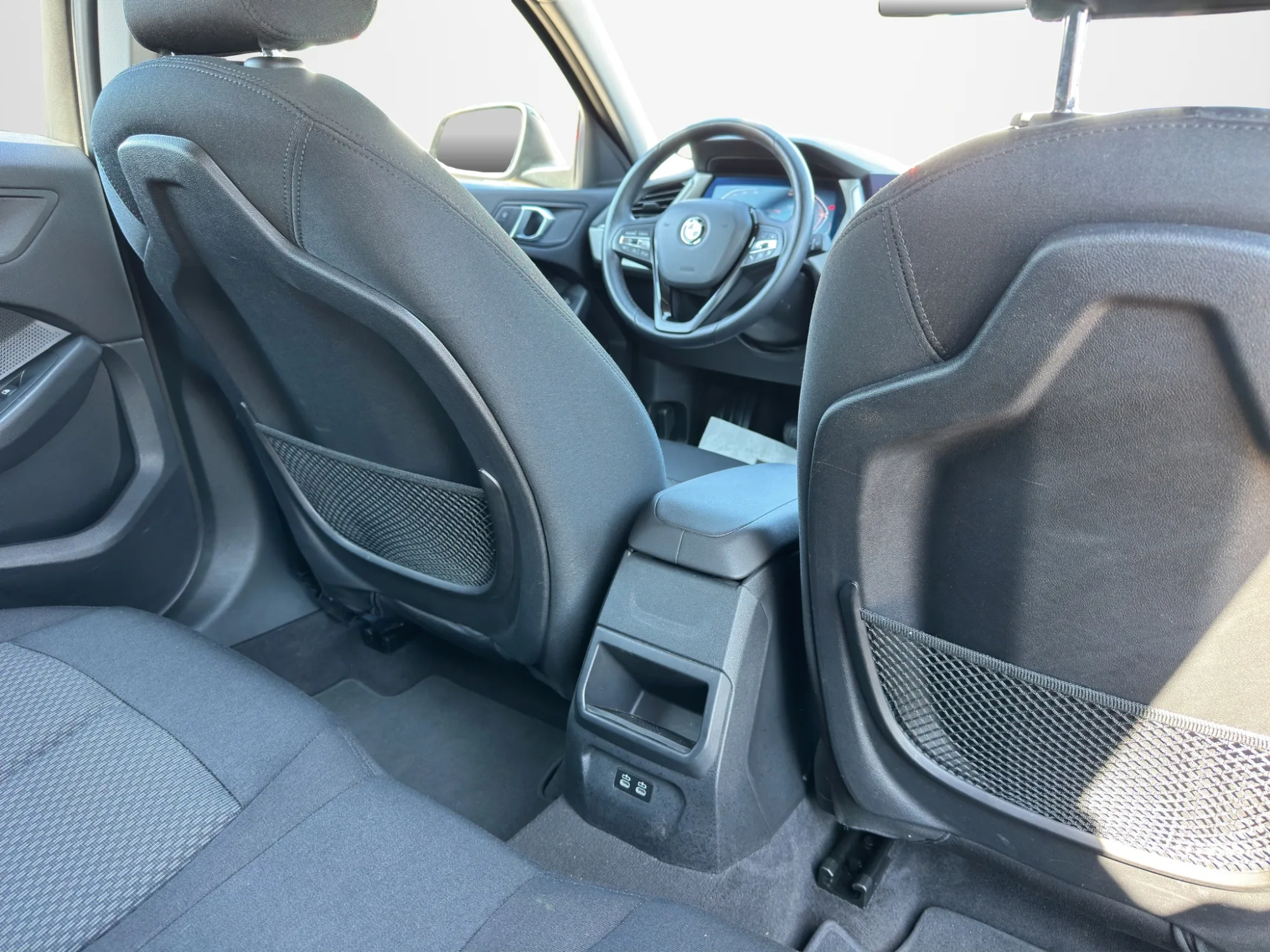 BMW Serie 1 118d 2.0 150 Cv. Business Advantage 2023 — foto 18 di 19