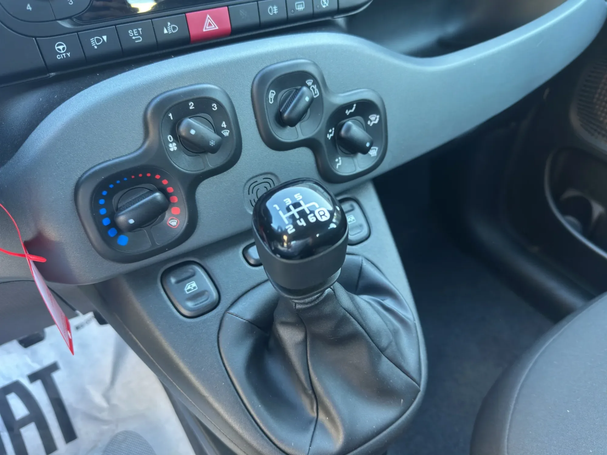 Fiat Panda 1.0 HYBRID CITY LIFE 2021 — foto 16 di 19