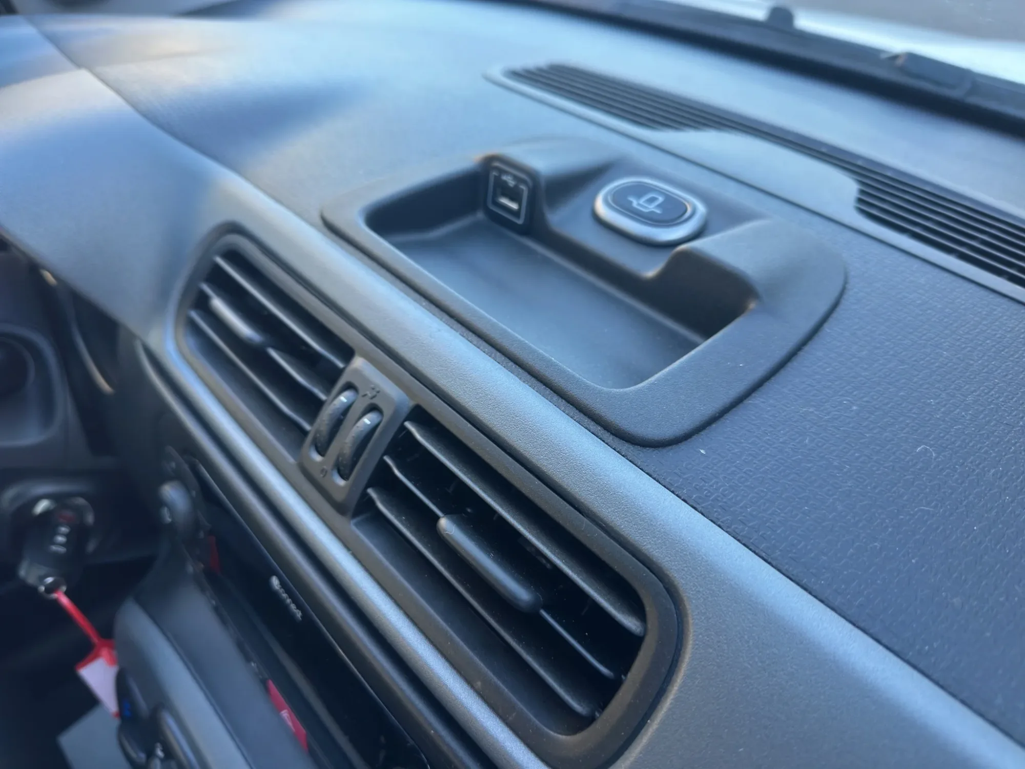 Fiat Panda 1.0 HYBRID CITY LIFE 2021 — foto 18 di 19
