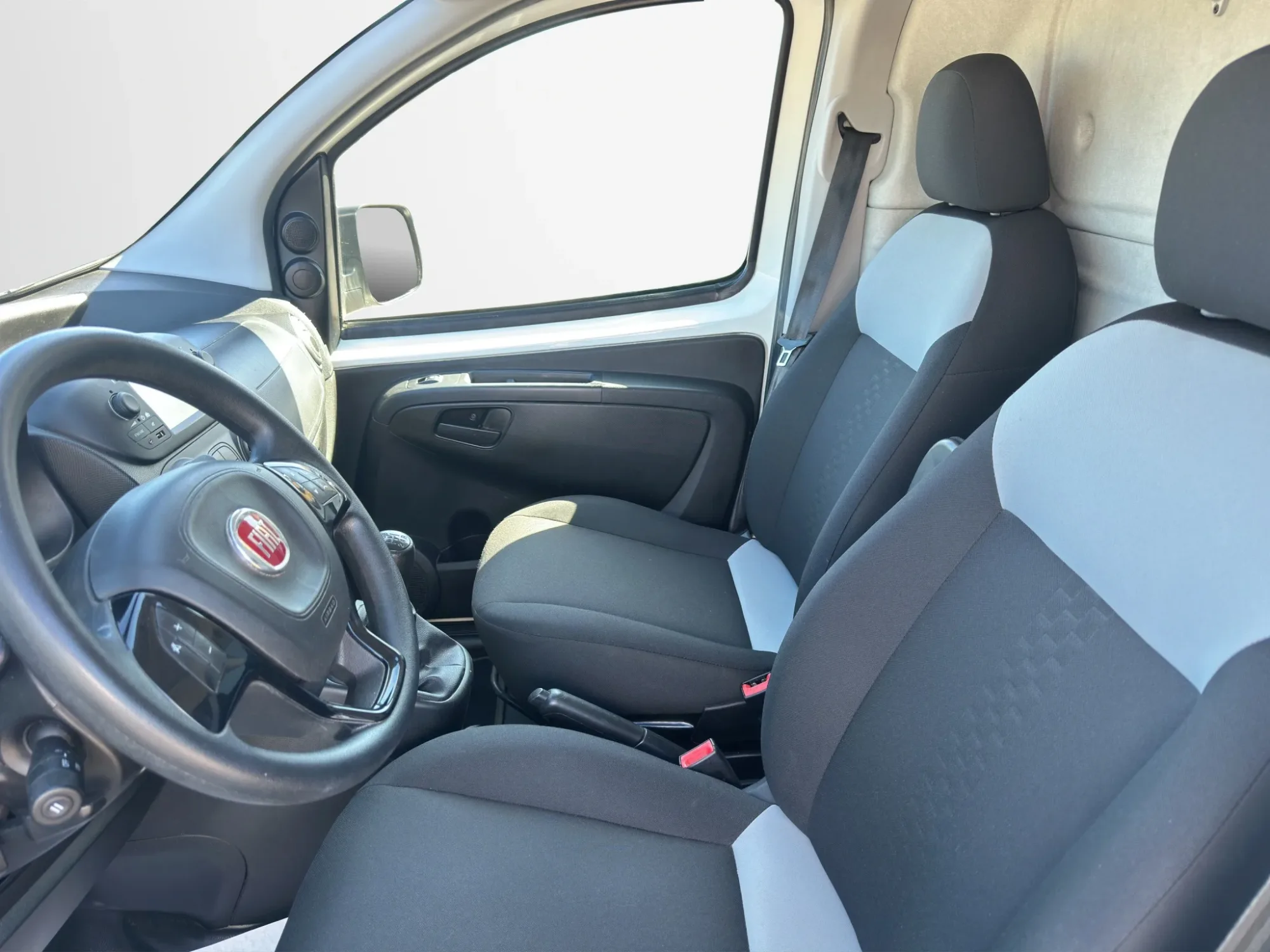Fiat Fiorino 1.3 MJT CARGO ADVENTURE 2018 — foto 9 di 19