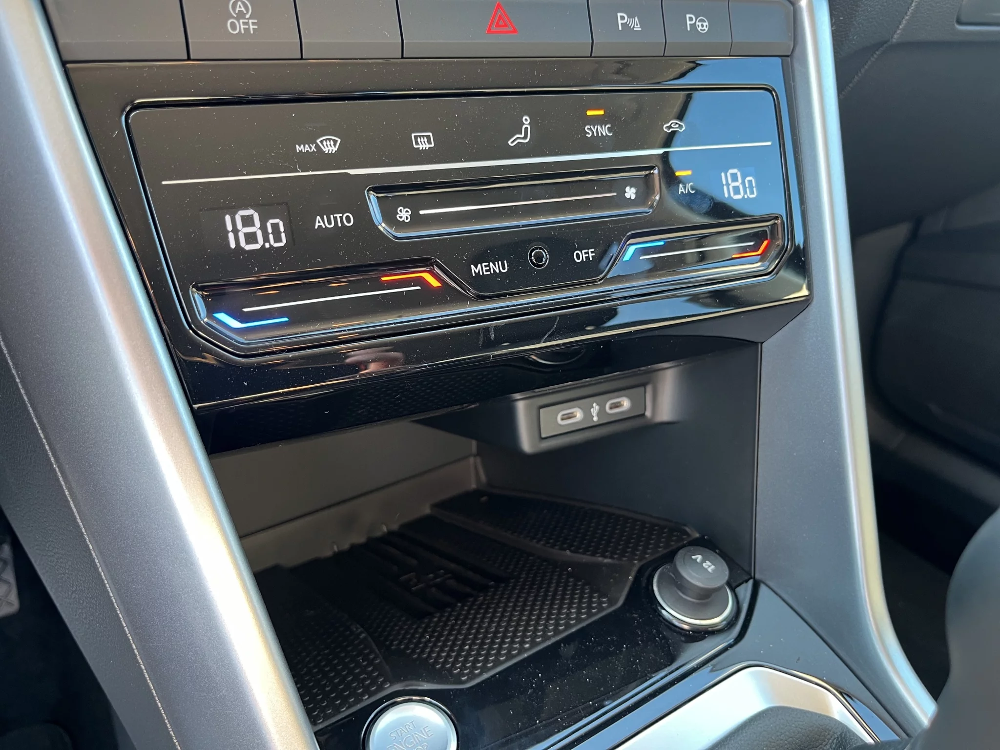 Volkswagen T-Roc 2.0 TDI EDITION PLUS 2025 — foto 16 di 21