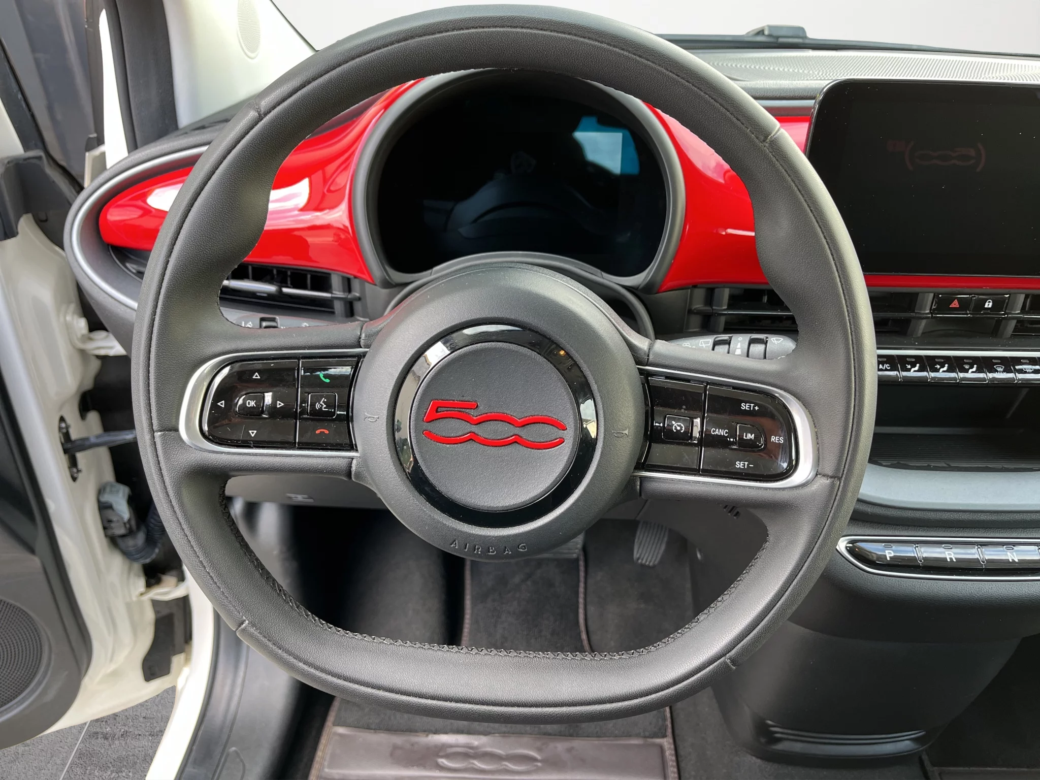 Fiat 500e 100% Elettrica RED 2021 — foto 9 di 19