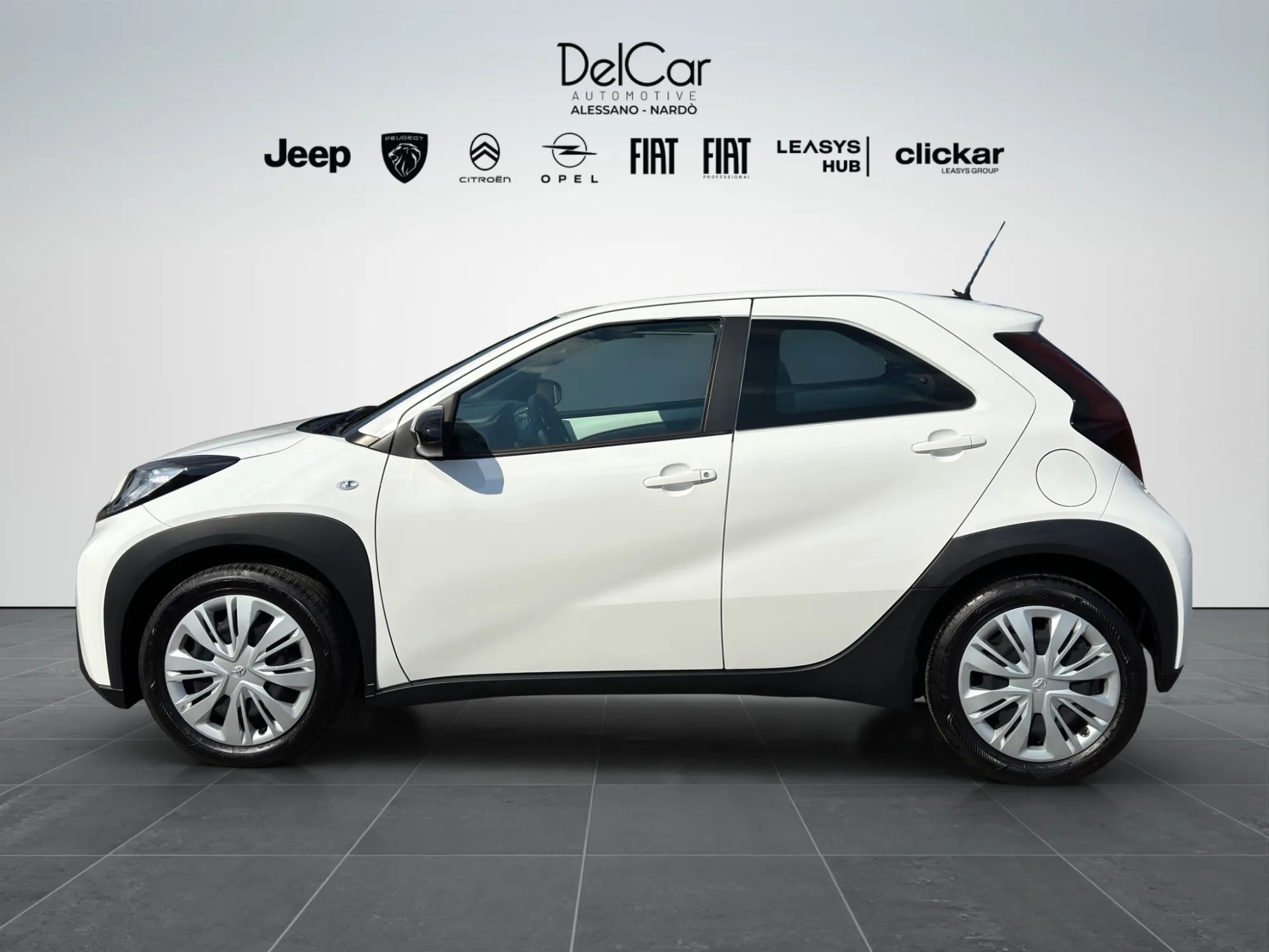 Toyota Aygo X 1.0 VVT-i 72 Cv. Active S-CVT 2024 — foto 3 di 22