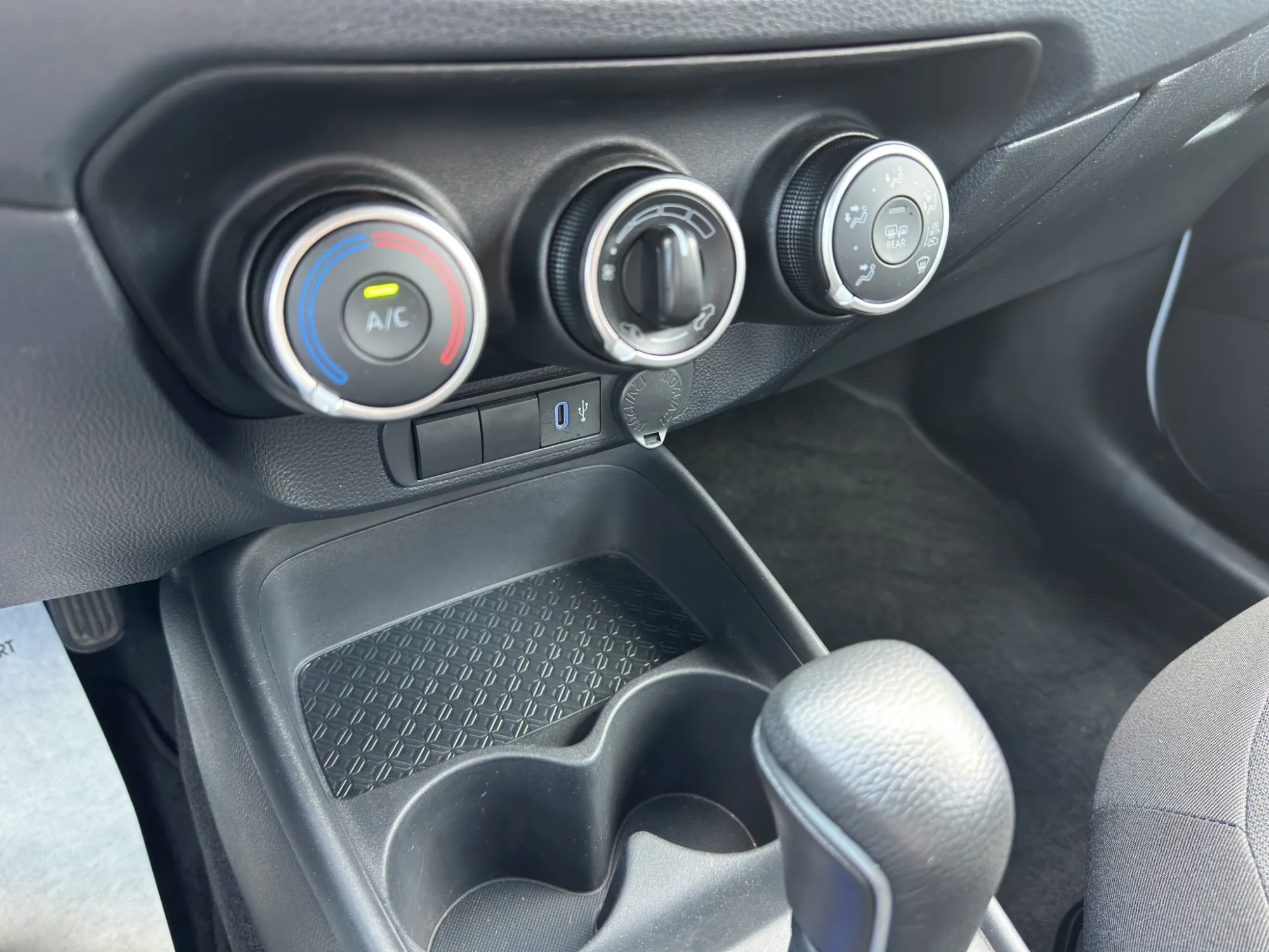 Toyota Aygo X 1.0 VVT-i 72 Cv. Active S-CVT 2024 — foto 16 di 22
