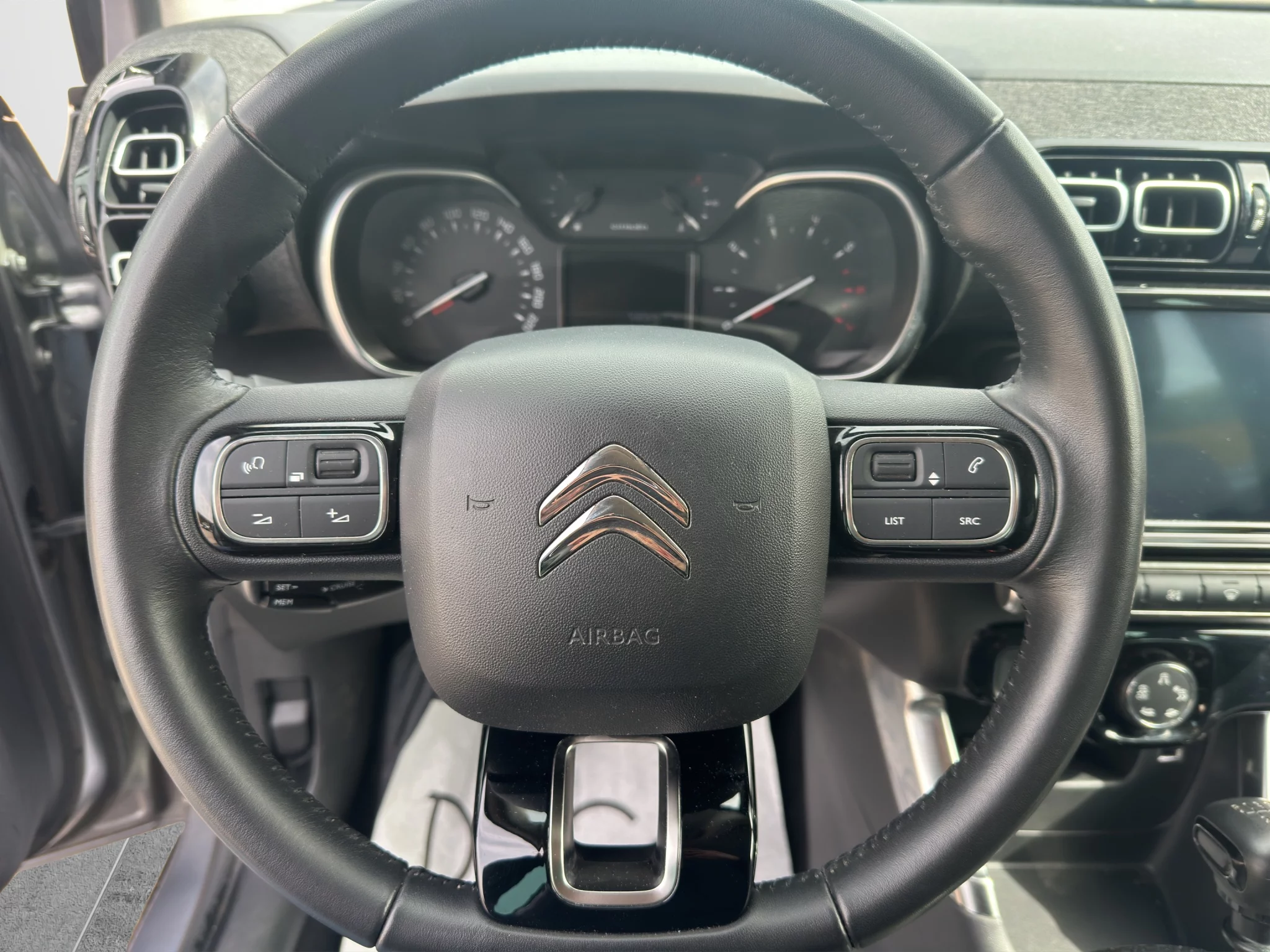 Citroën C3 AIRCROSS 1.5 BLUEHDI SHINE 2022 — foto 10 di 21