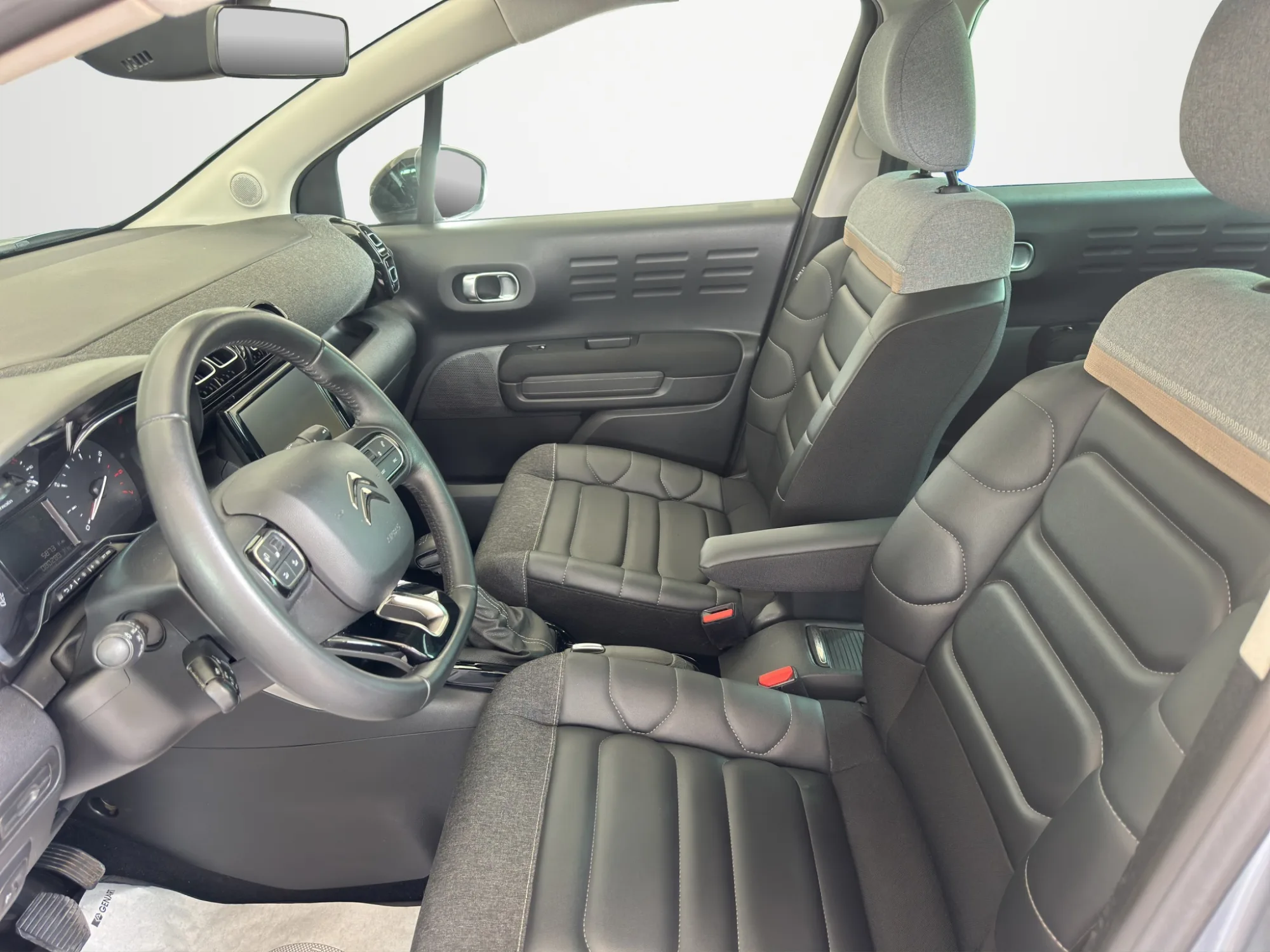 Citroën C3 AIR CROSS AIRCROSS 1.5 BLUEHDI SHINE 2022 — foto 9 di 19