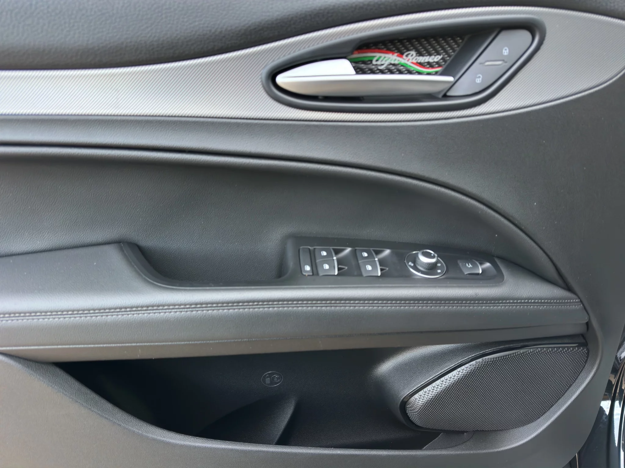 Alfa Romeo Stelvio 2.2 TURBO DIESEL VELOCE AT8 Q4 2024 — foto 12 di 23