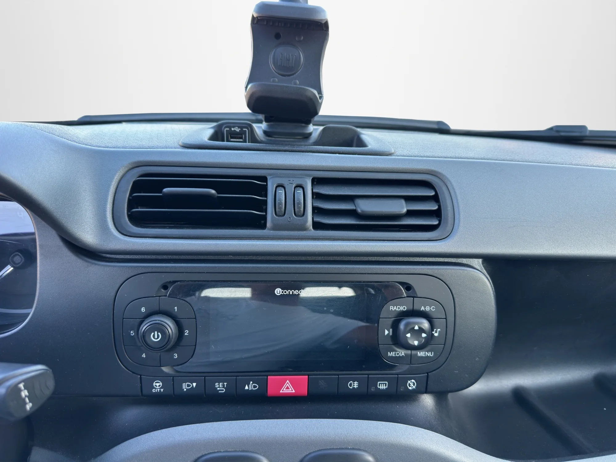 Fiat Panda 1.0 70 Cv. Hybrid City Life 2022 — foto 15 di 21