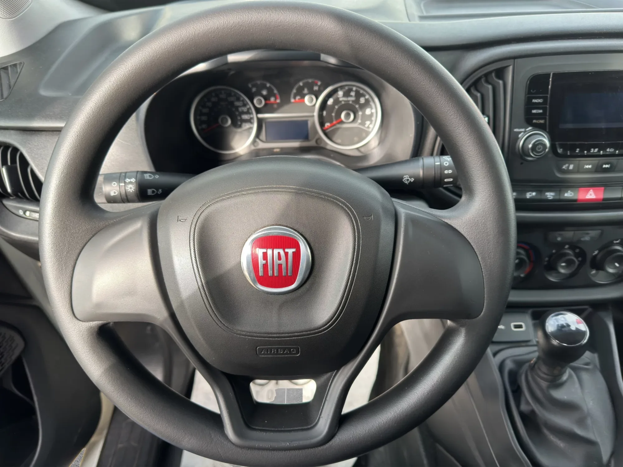 Fiat Doblò 1.3 MJT PASSO CORTO BUSINESS 2020 — foto 14 di 16