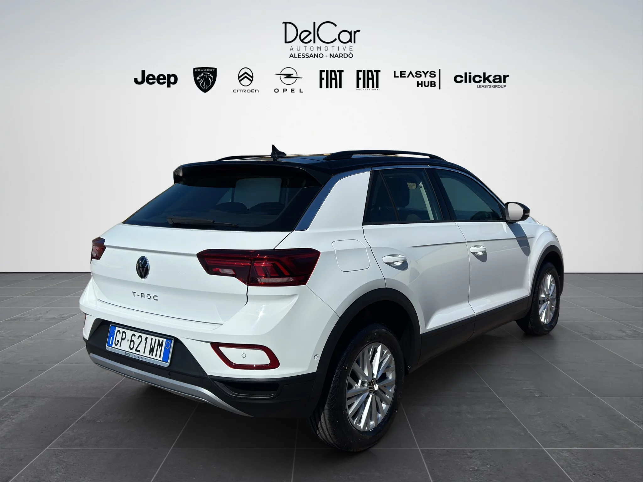 Volkswagen T-Roc 1.0 TSI LIFE 2023 — foto 6 di 20