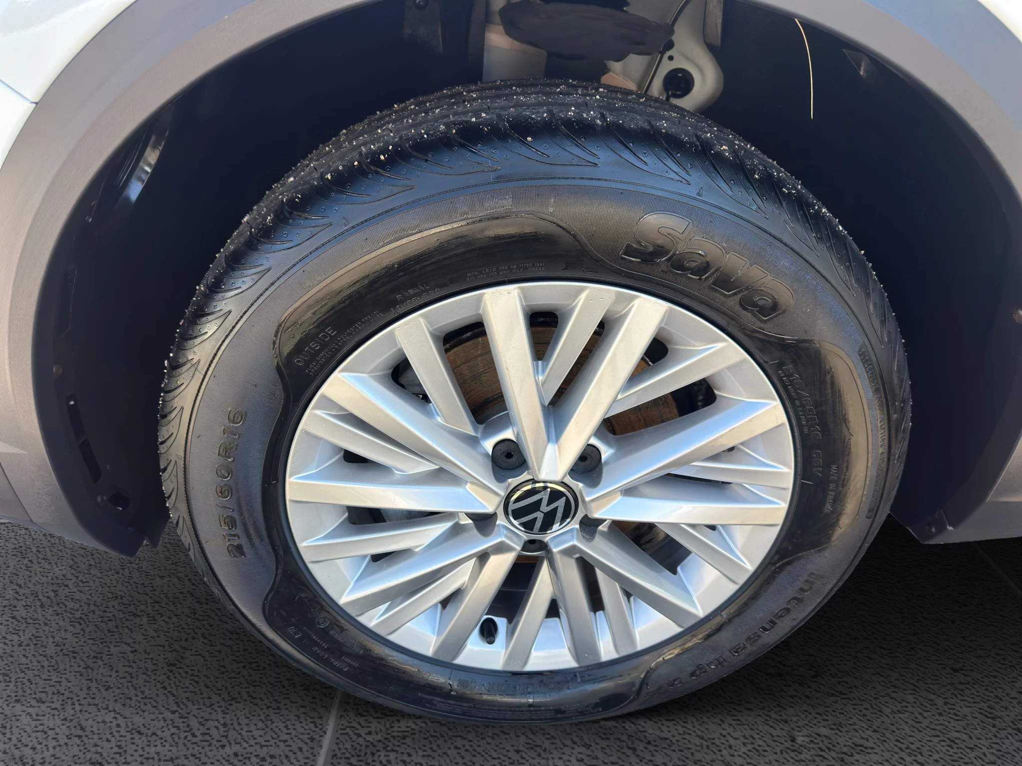 Volkswagen T-Roc 1.0 TSI LIFE 2023 — foto 19 di 20