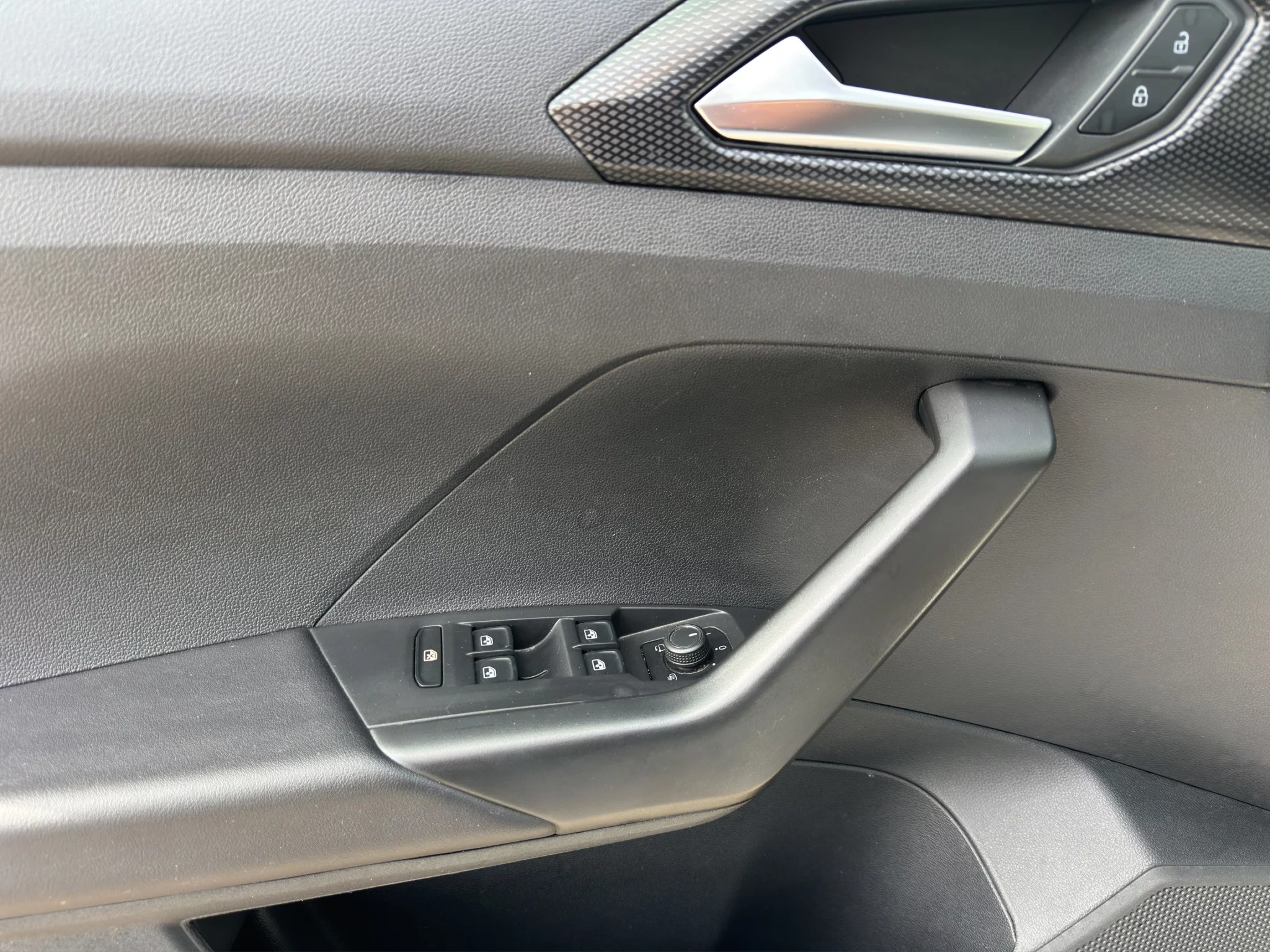 Volkswagen T-Cross 1.0 STYLE 2022 — foto 11 di 18