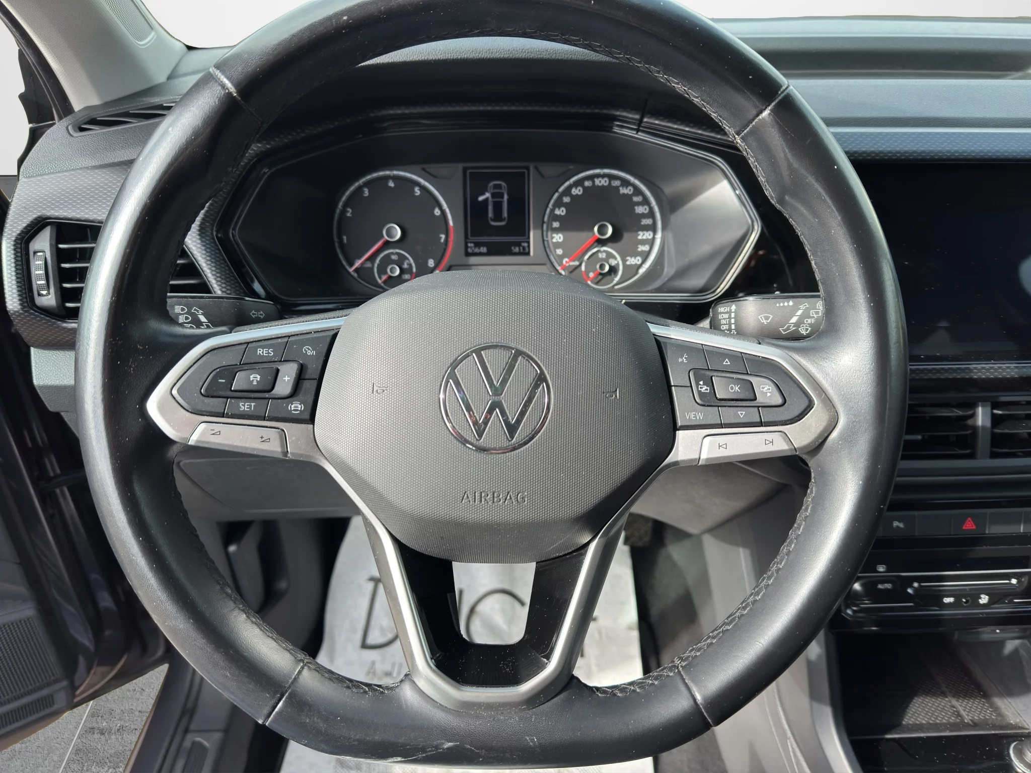 Volkswagen T-Cross 1.0 STYLE 2022 — foto 9 di 18