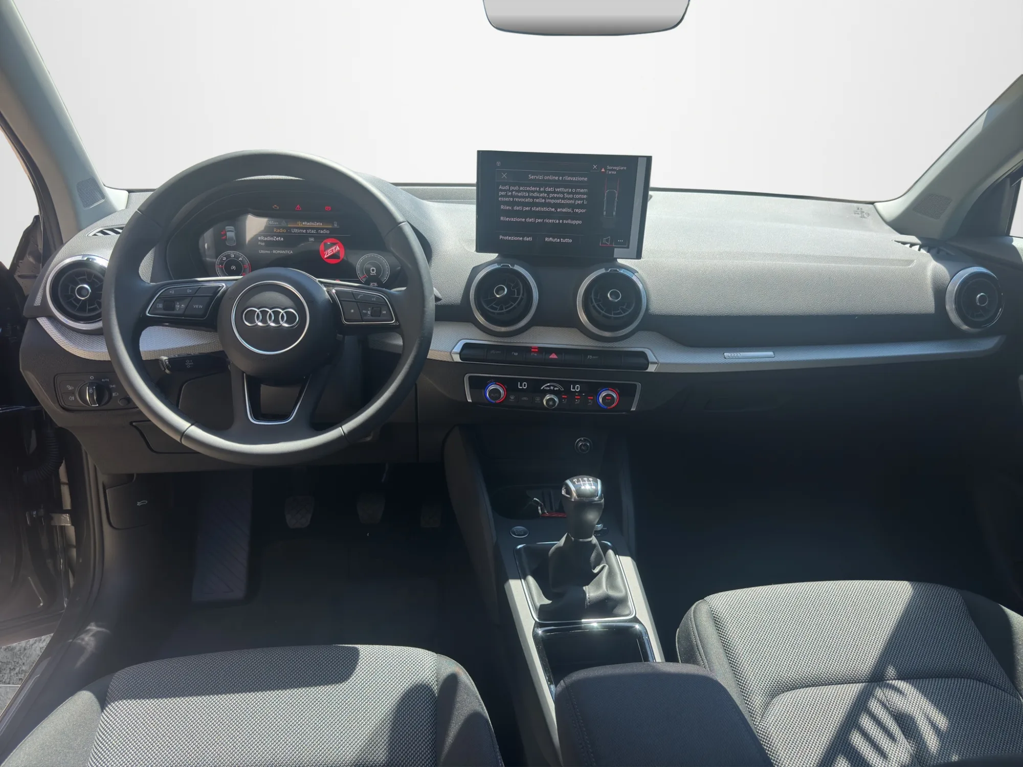Audi Q2 30 2.0 TDI Identity Black 2025 — foto 14 di 18