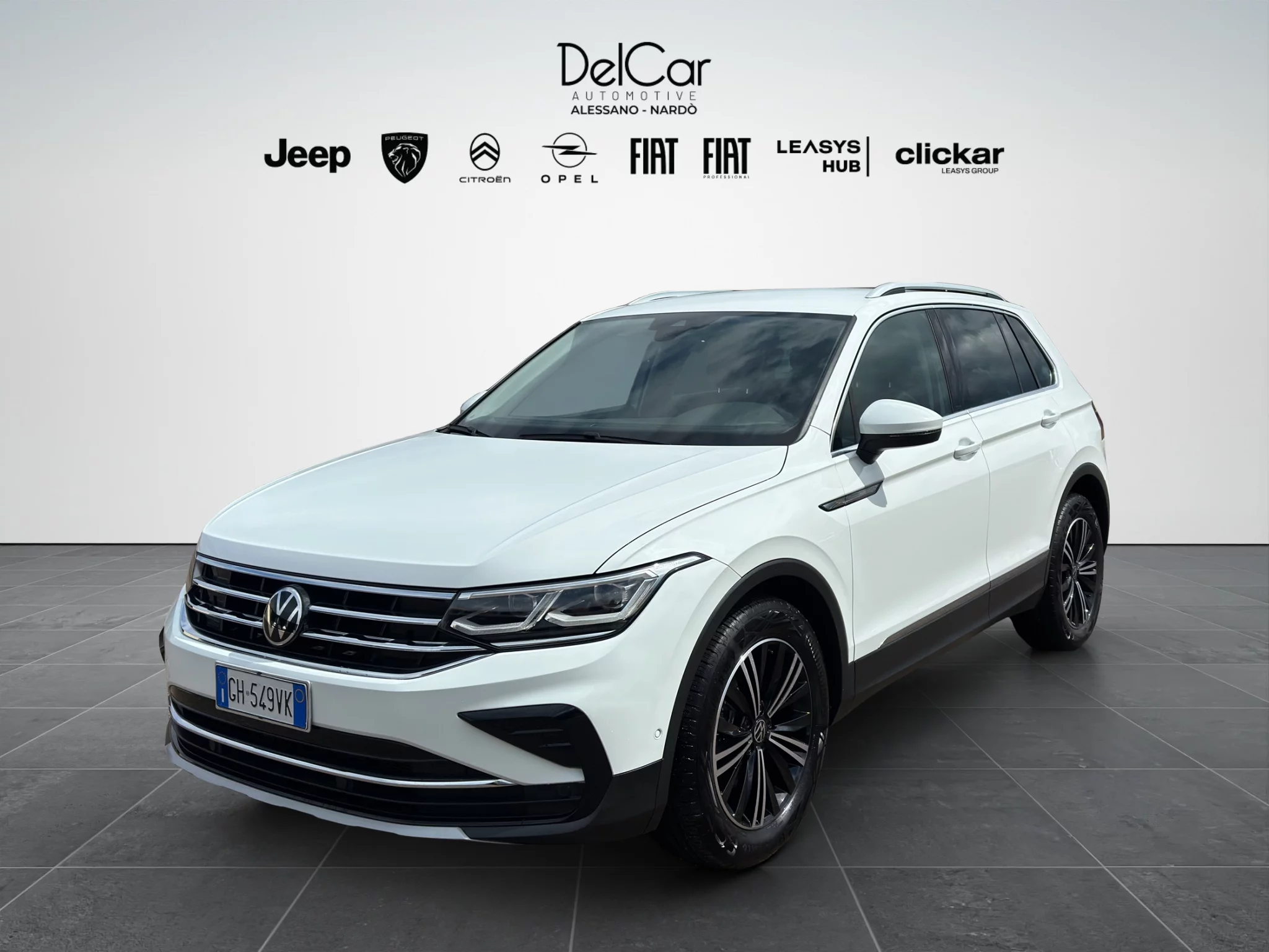 Volkswagen Tiguan 2.0 TDI DSG ELEGANCE 2022 — foto 2 di 24