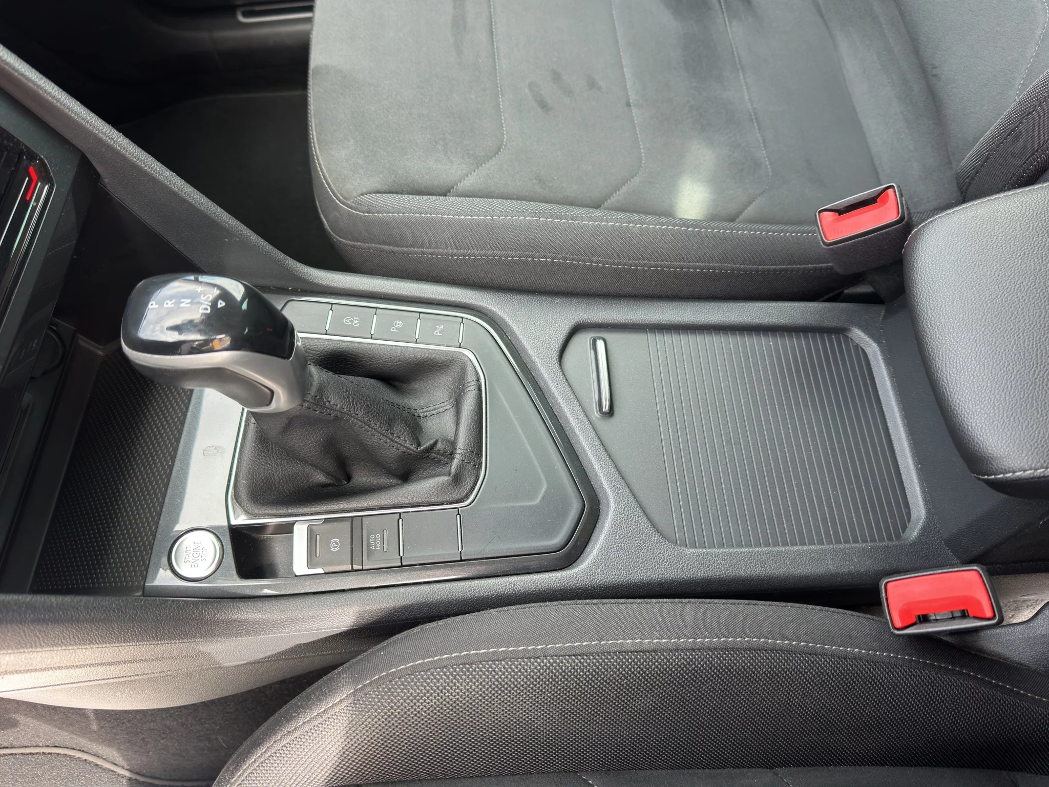 Volkswagen Tiguan 2.0 TDI DSG ELEGANCE 2022 — foto 17 di 24