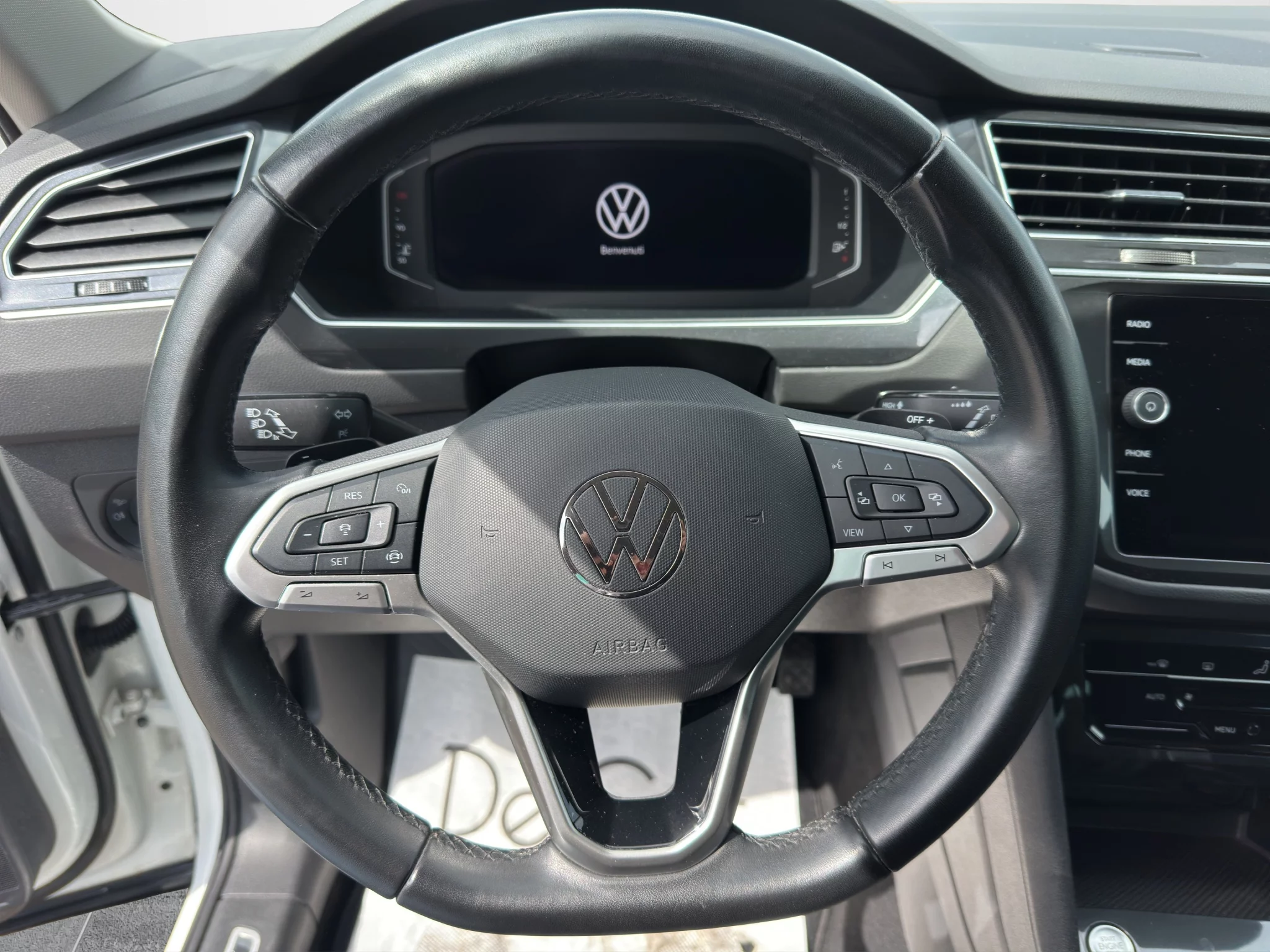 Volkswagen Tiguan 2.0 TDI DSG ELEGANCE 2022 — foto 10 di 24