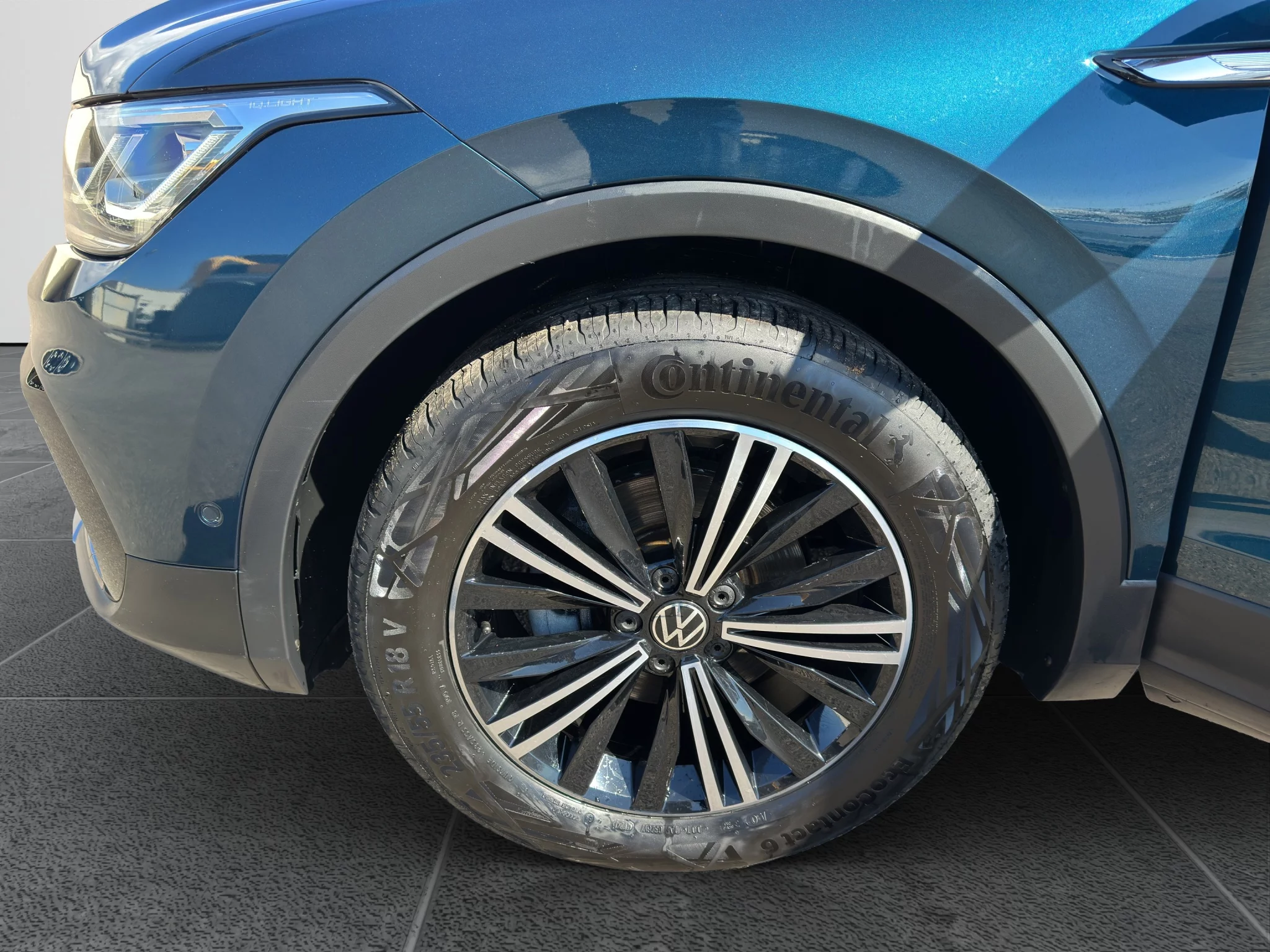 Volkswagen Tiguan 2.0 TDI DSG ELEGANCE 2022 — foto 20 di 21