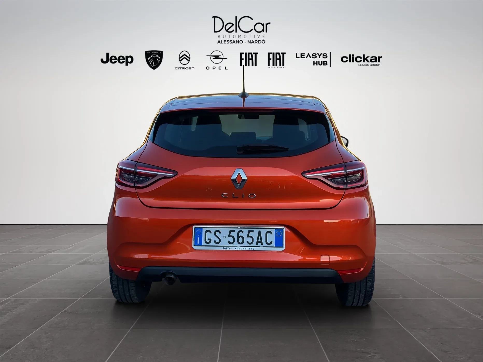 Renault Clio 1.0 SCE EQUILIBRE 2023 — foto 5 di 19