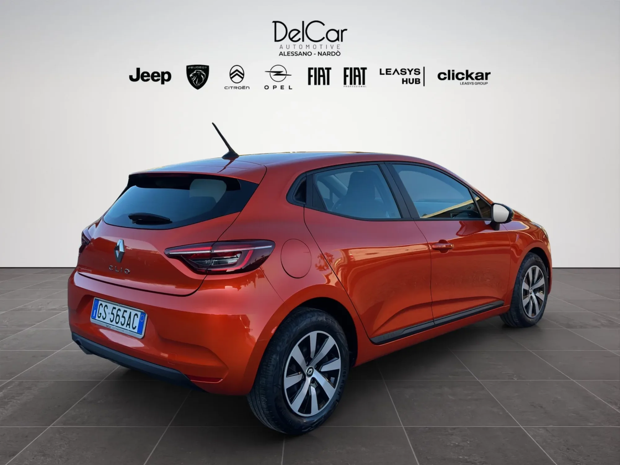 Renault Clio 1.0 SCE EQUILIBRE 2023 — foto 6 di 19