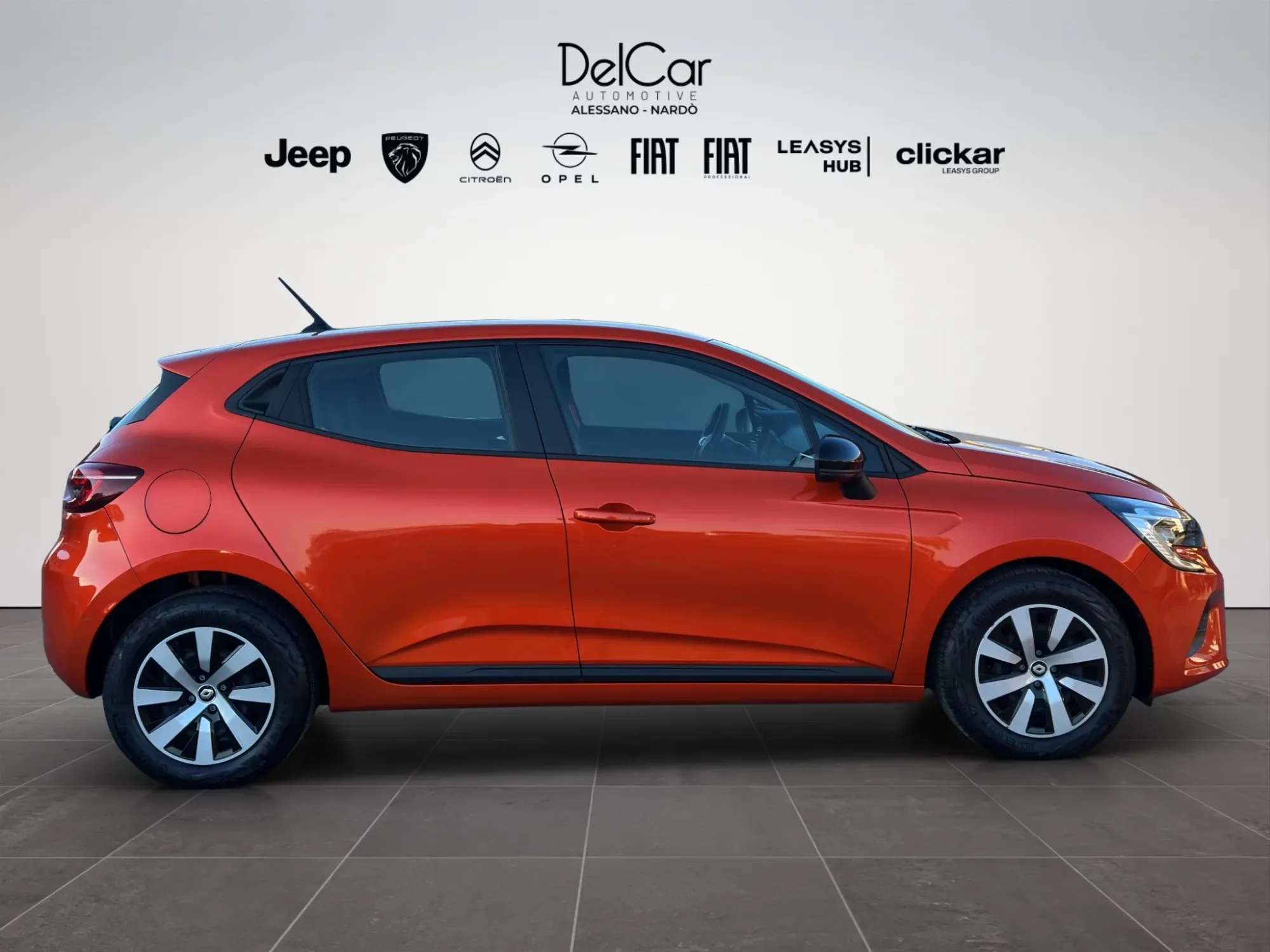 Renault Clio 1.0 SCE EQUILIBRE 2023 — foto 7 di 19