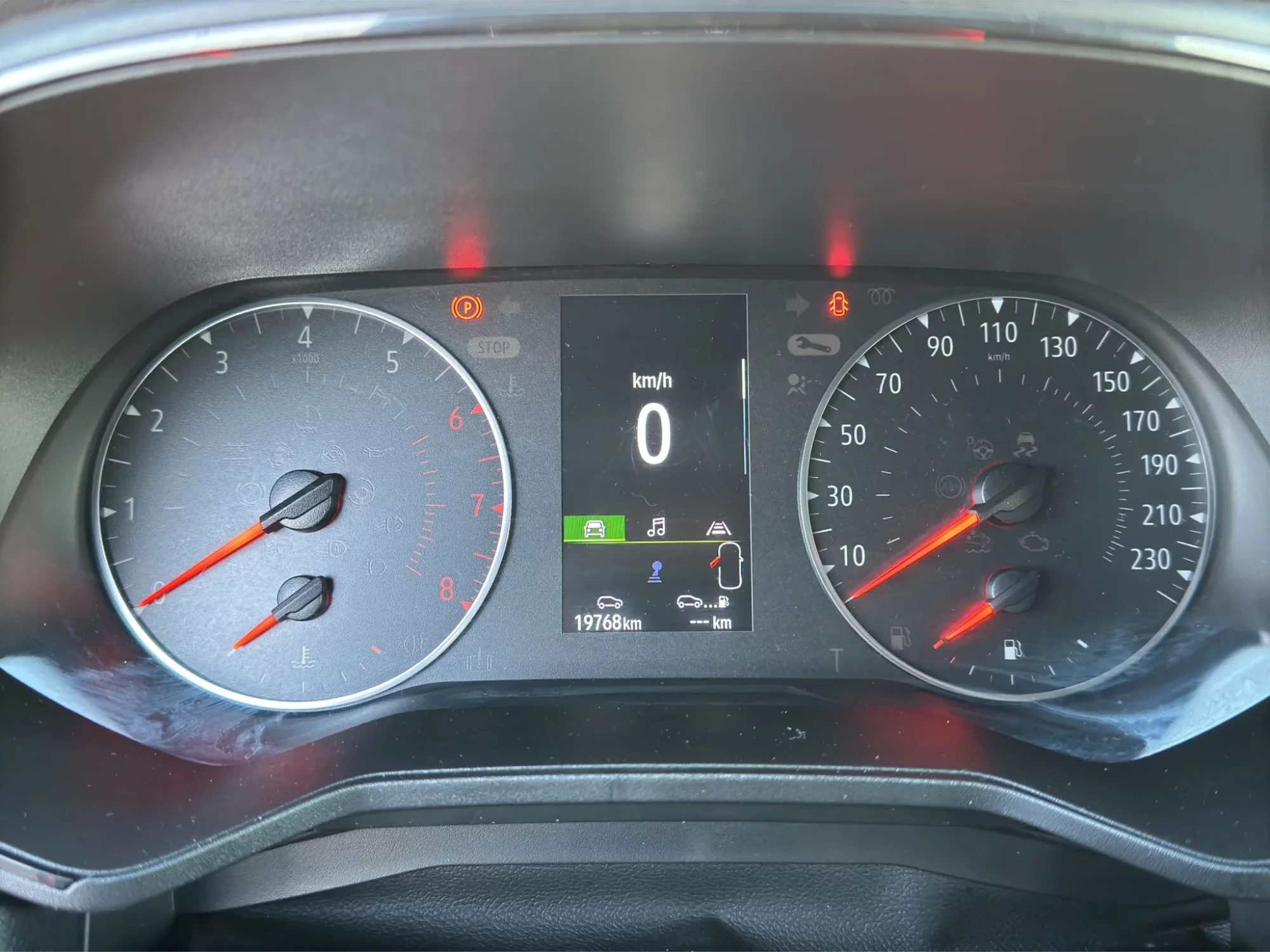 Renault Clio 1.0 SCE EQUILIBRE 2023 — foto 11 di 19