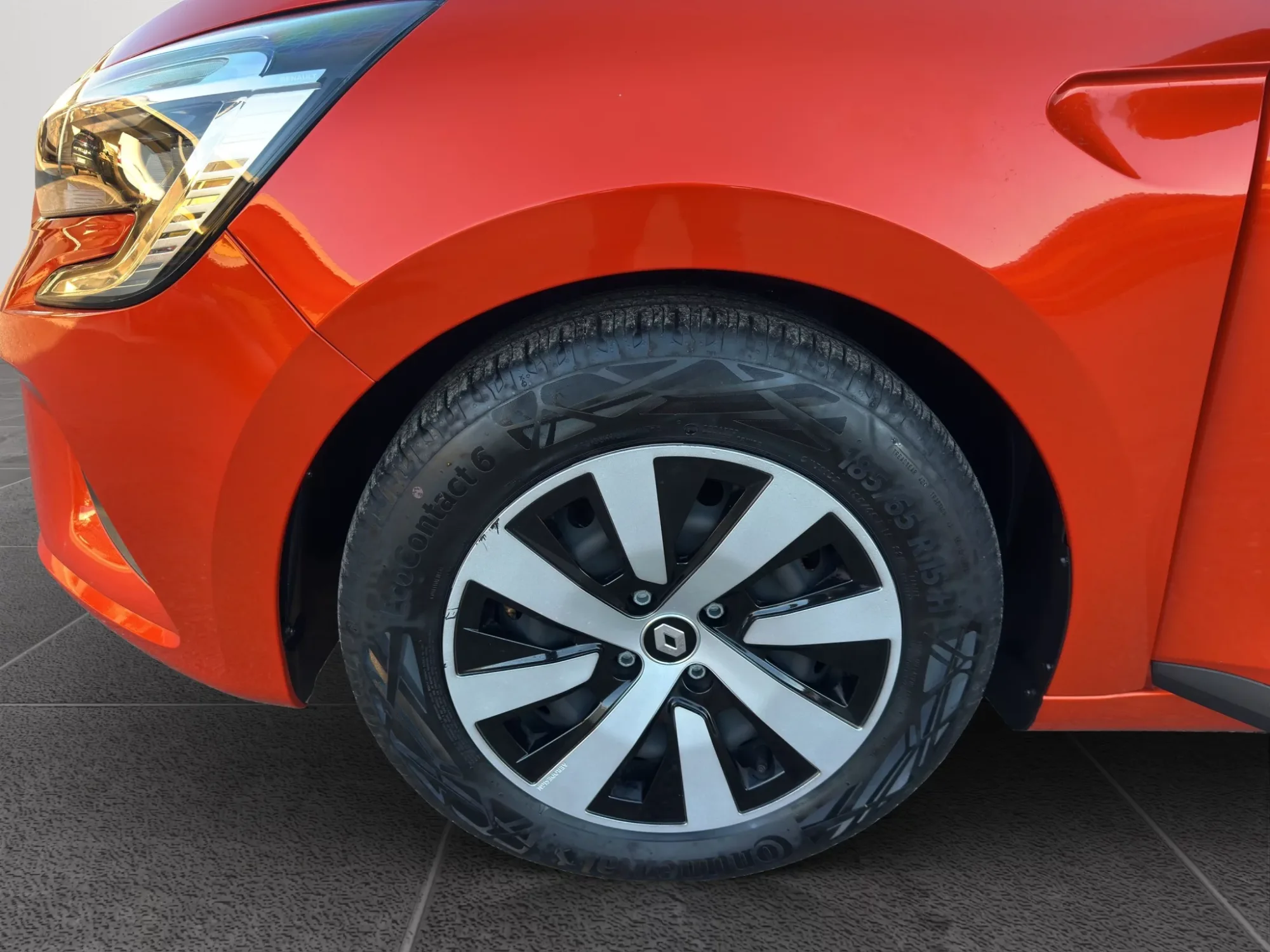 Renault Clio 1.0 SCE EQUILIBRE 2023 — foto 19 di 19