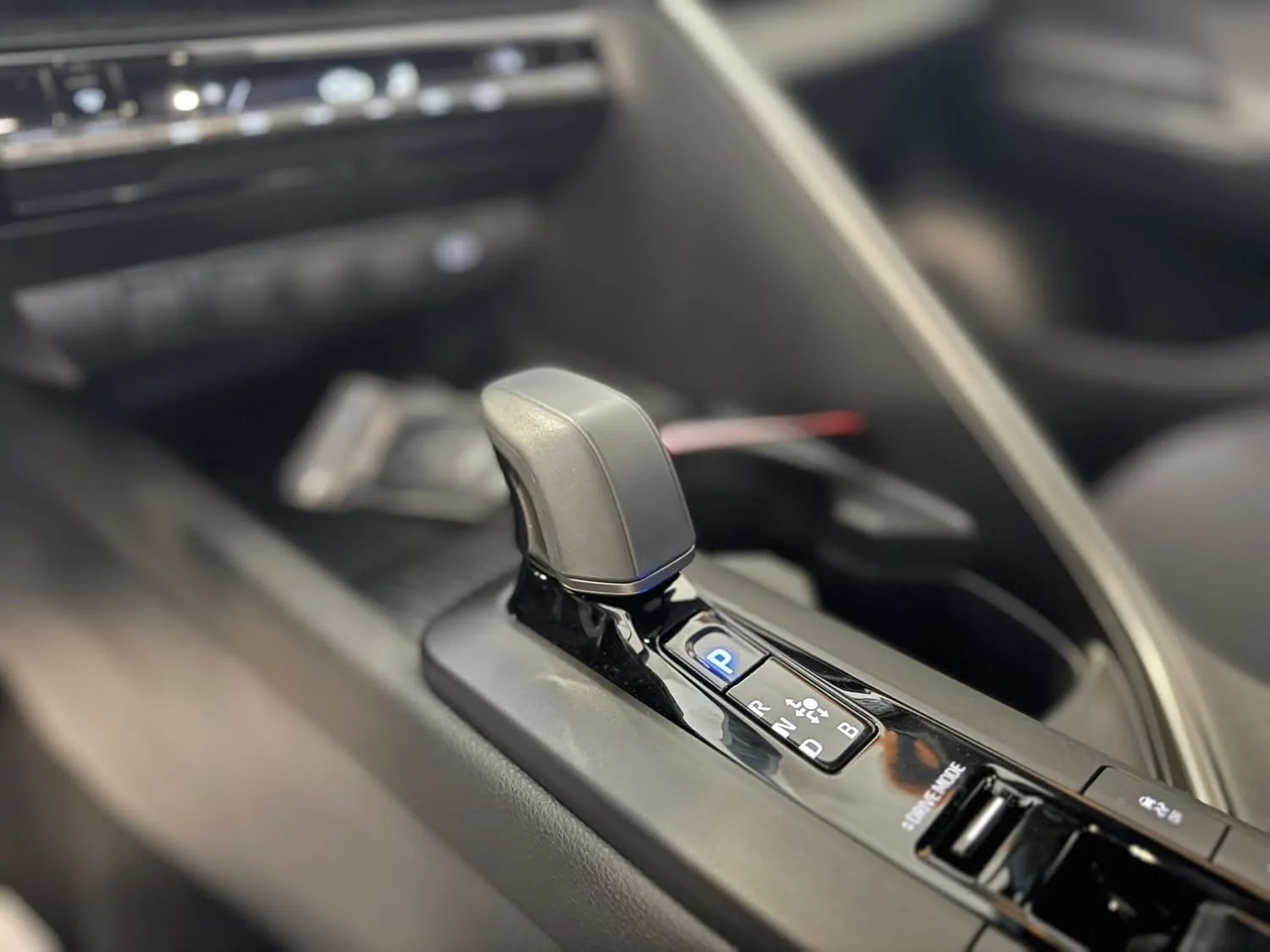 Toyota C-HR Full Hybrid FWD 140 Cv. Active 2026 — foto 16 di 17