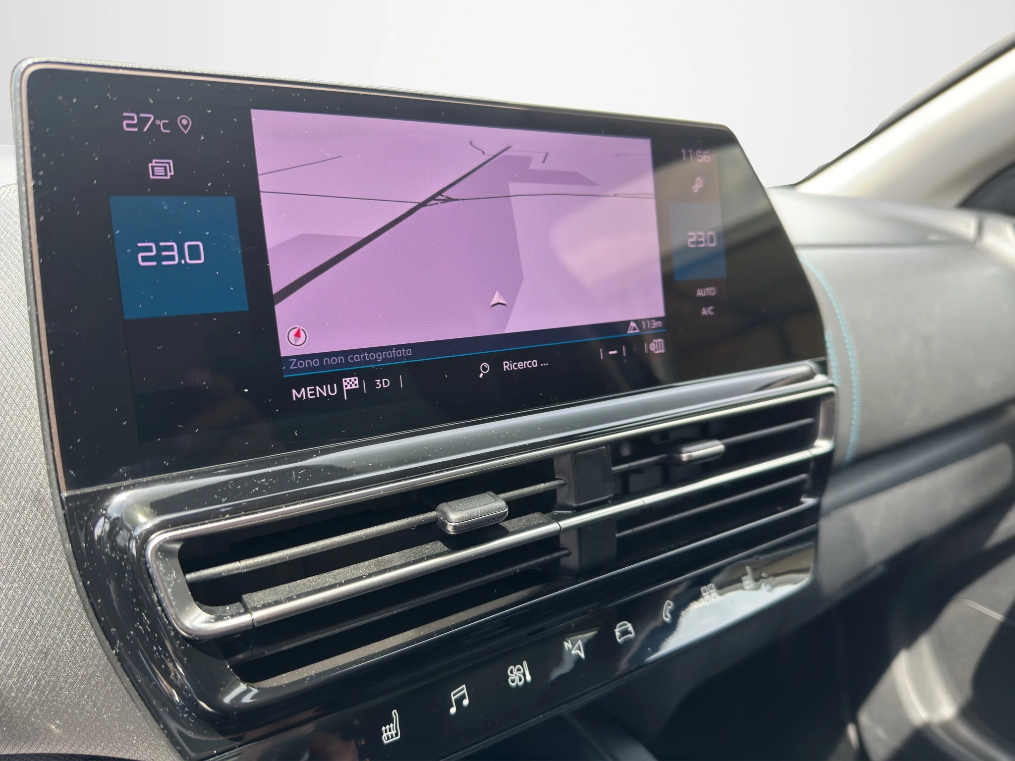 Citroën C5 AIRCROSS 1.5 BLUEHDI EAT8 SHINE 2023 — foto 15 di 21