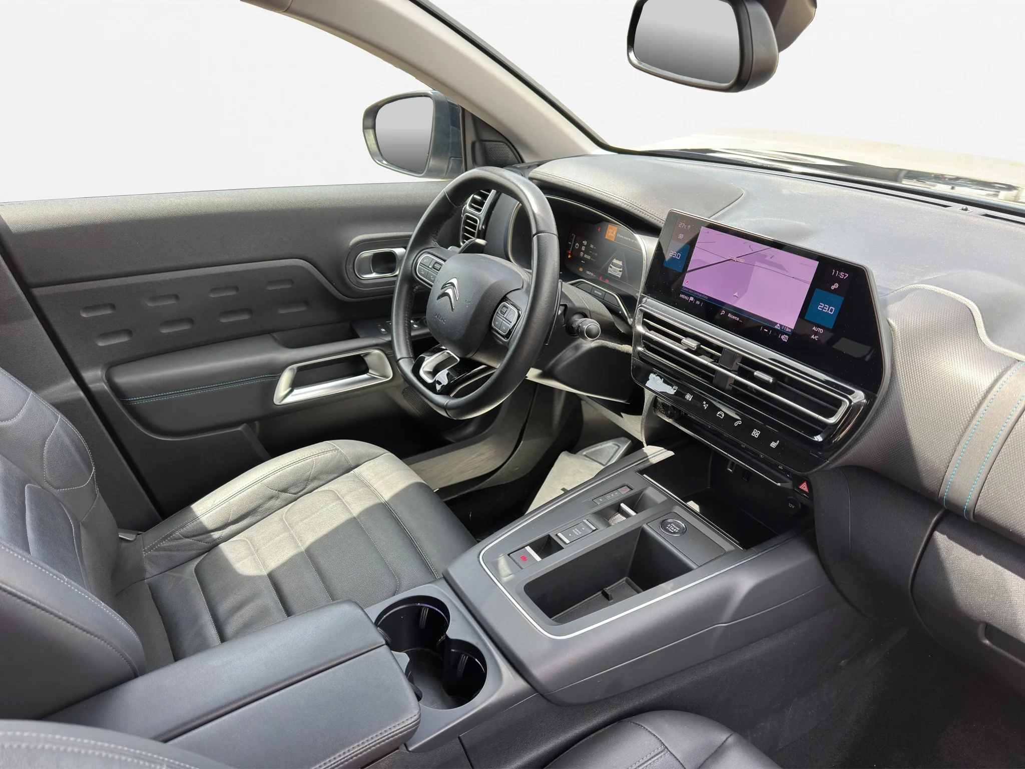 Citroën C5 AIRCROSS 1.5 BLUEHDI EAT8 SHINE 2023 — foto 18 di 21