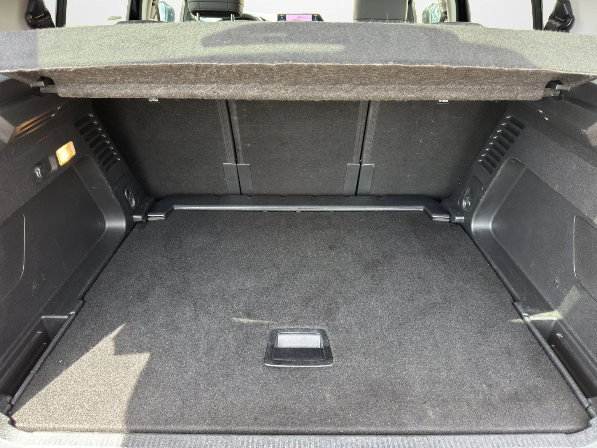 Citroën C5 AIRCROSS 1.5 BLUEHDI EAT8 SHINE 2023 — foto 19 di 21