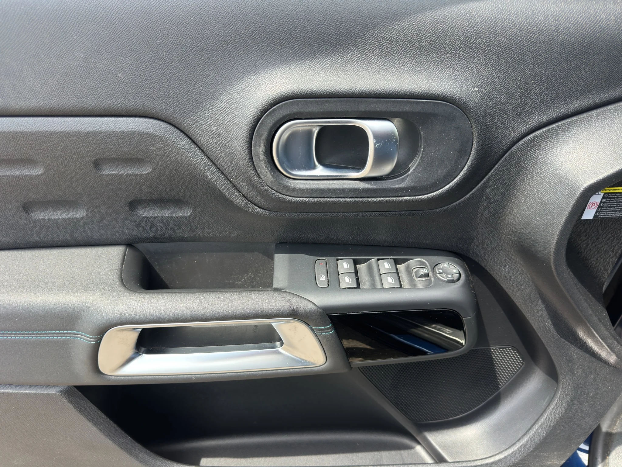 Citroën C5 AIRCROSS 1.5 BLUEHDI EAT8 SHINE 2023 — foto 12 di 21