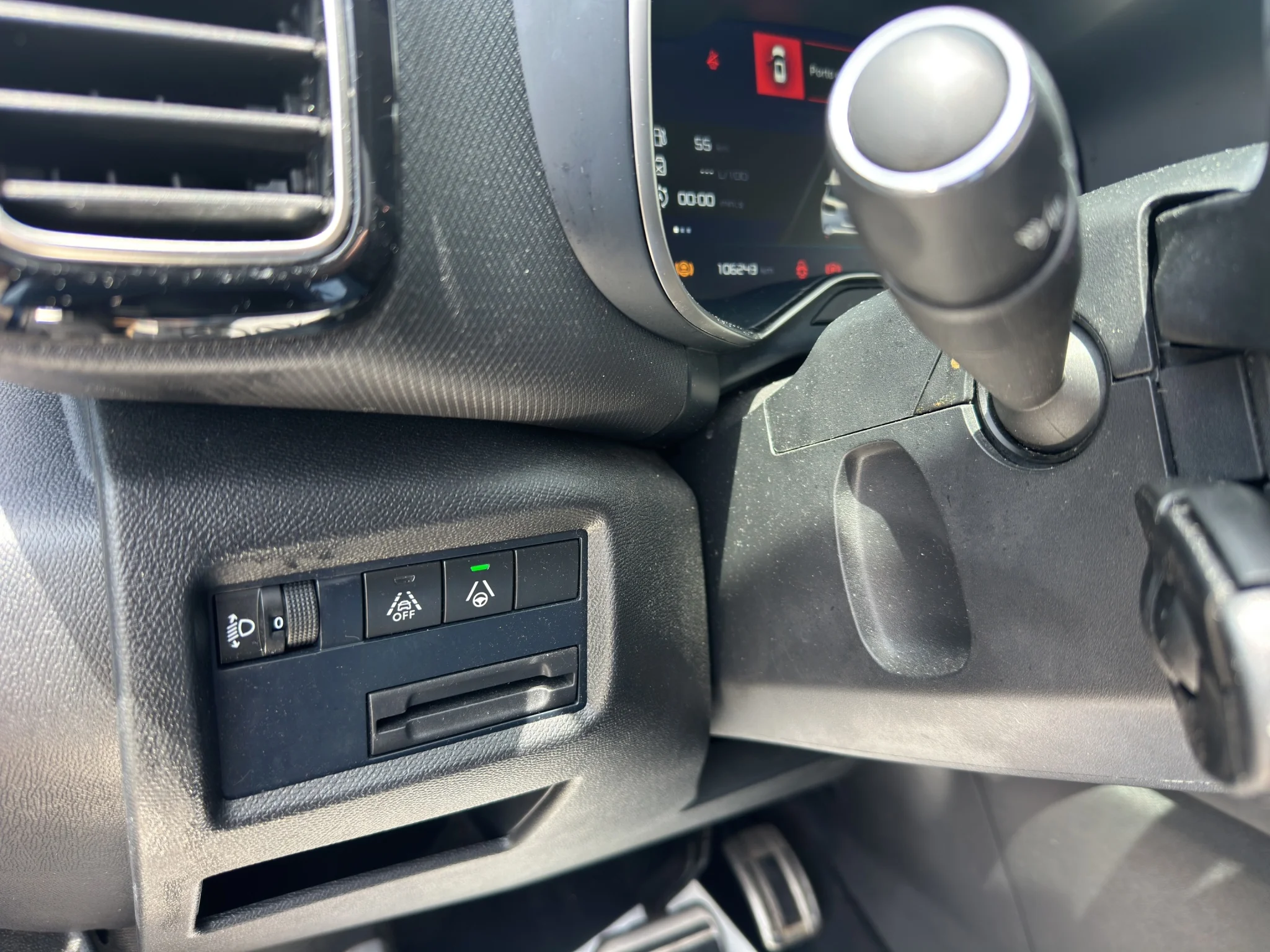 Citroën C5 AIRCROSS 1.5 BLUEHDI EAT8 SHINE 2023 — foto 17 di 21