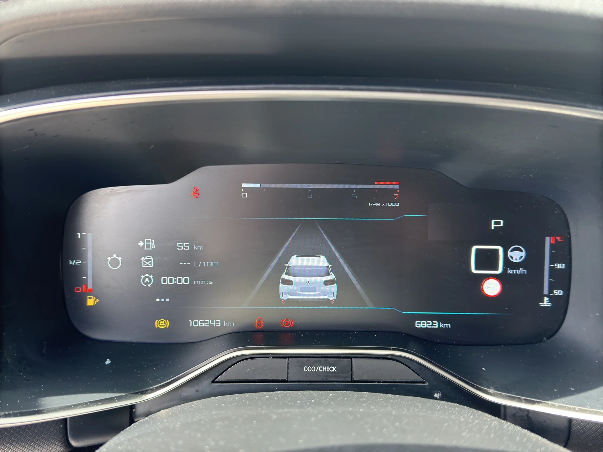 Citroën C5 AIRCROSS 1.5 BLUEHDI EAT8 SHINE 2023 — foto 11 di 21