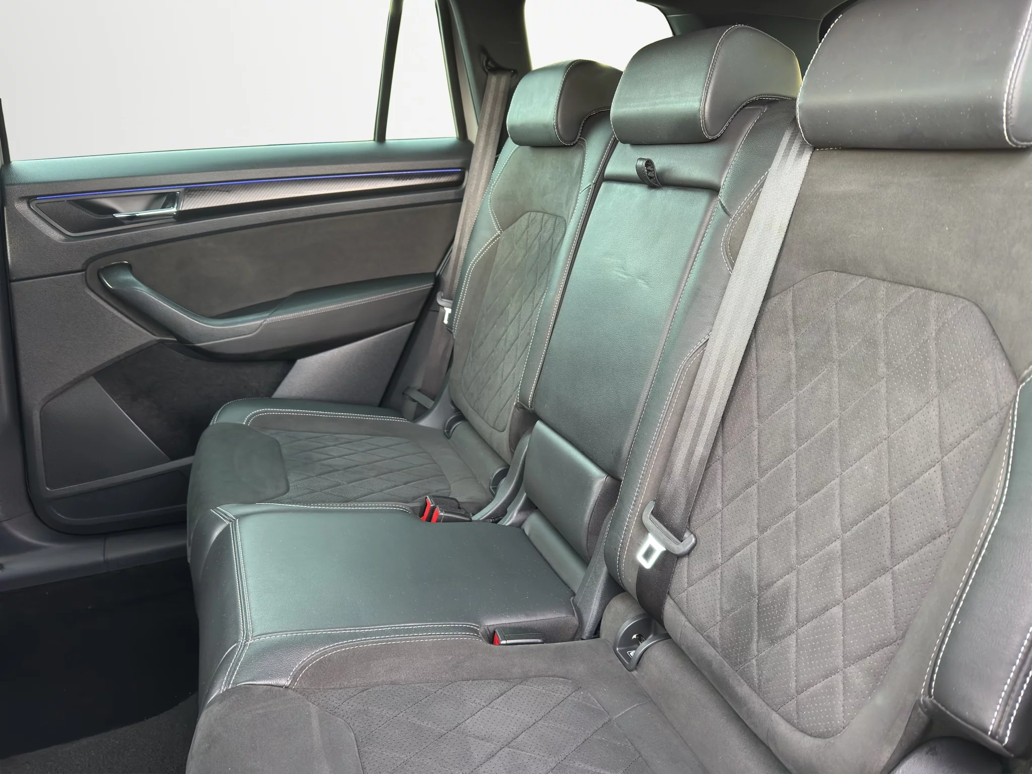 Skoda Kodiaq 2.0 TDI 4X4 DSG SPORTLINE 2023 — foto 13 di 23