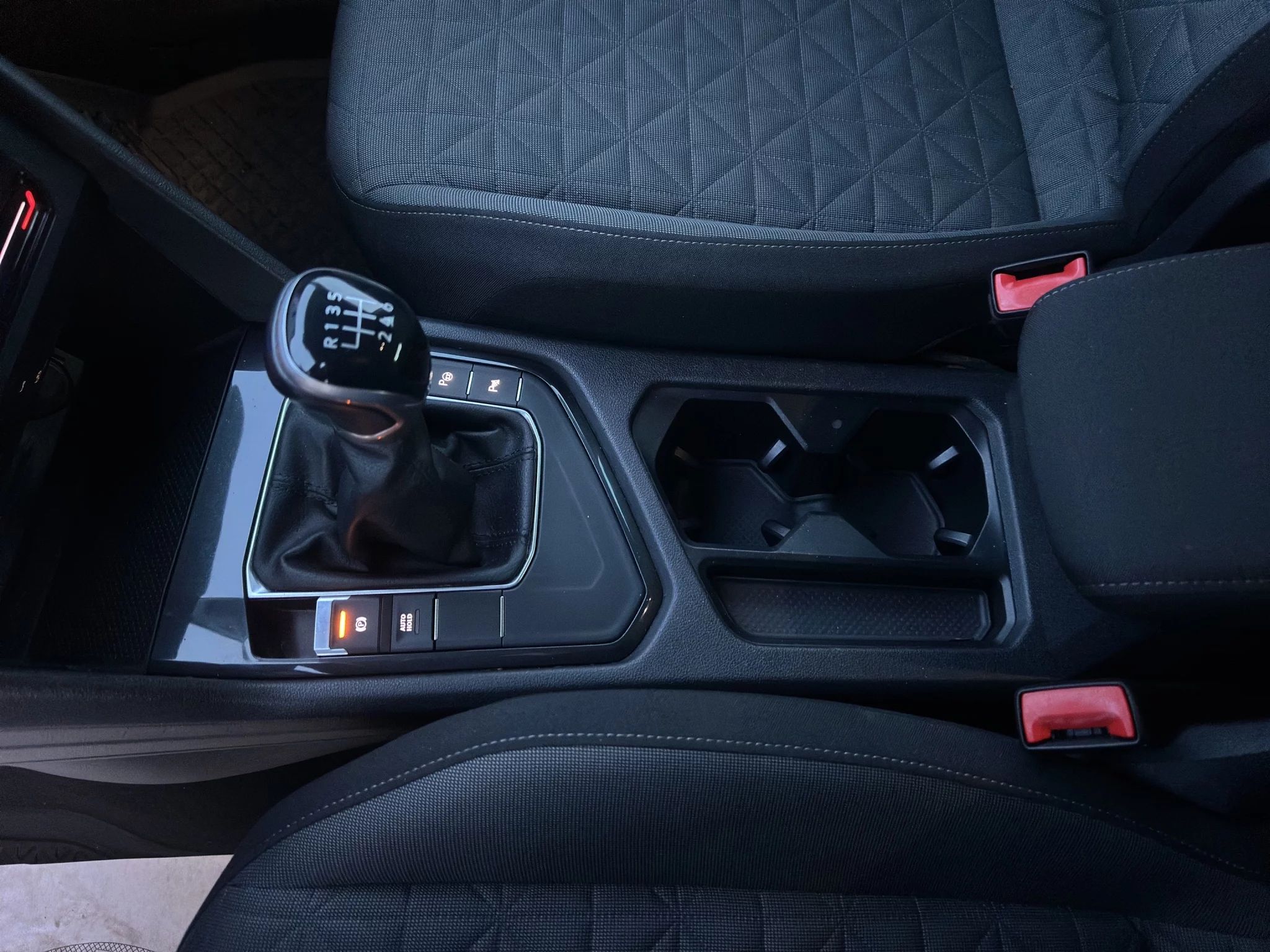 Volkswagen Tiguan 2.0 TDI LIFE 2021 — foto 17 di 23
