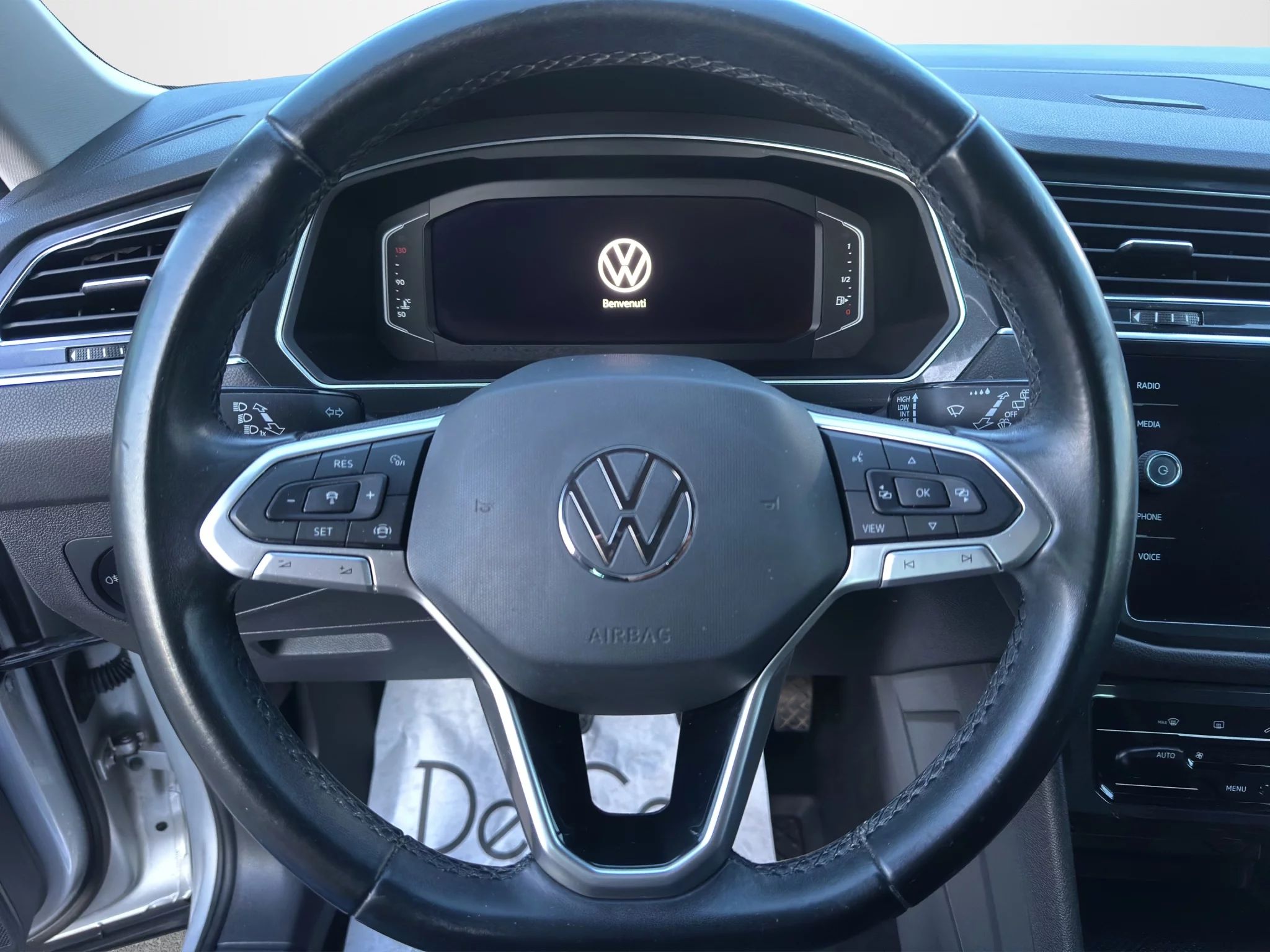 Volkswagen Tiguan 2.0 TDI LIFE 2021 — foto 10 di 23